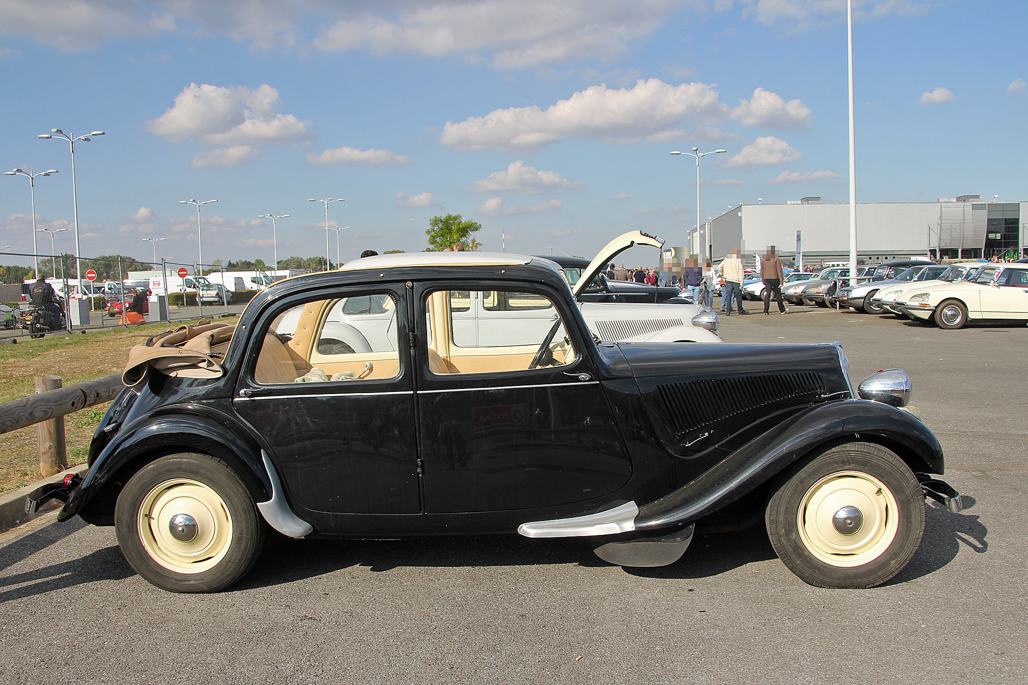 Citroën Traction 2 11 découvrable