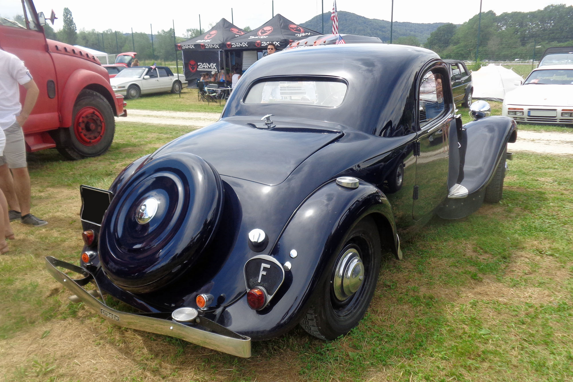 Citroën Traction 1 7C faux cabriolet