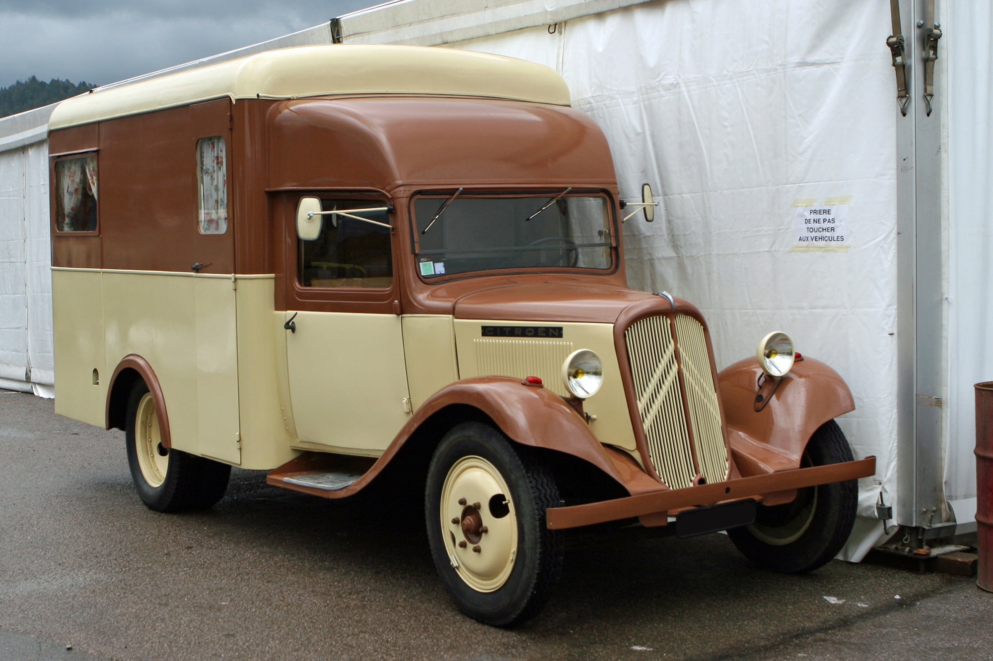 Citroën U23 1 Ailes rondes