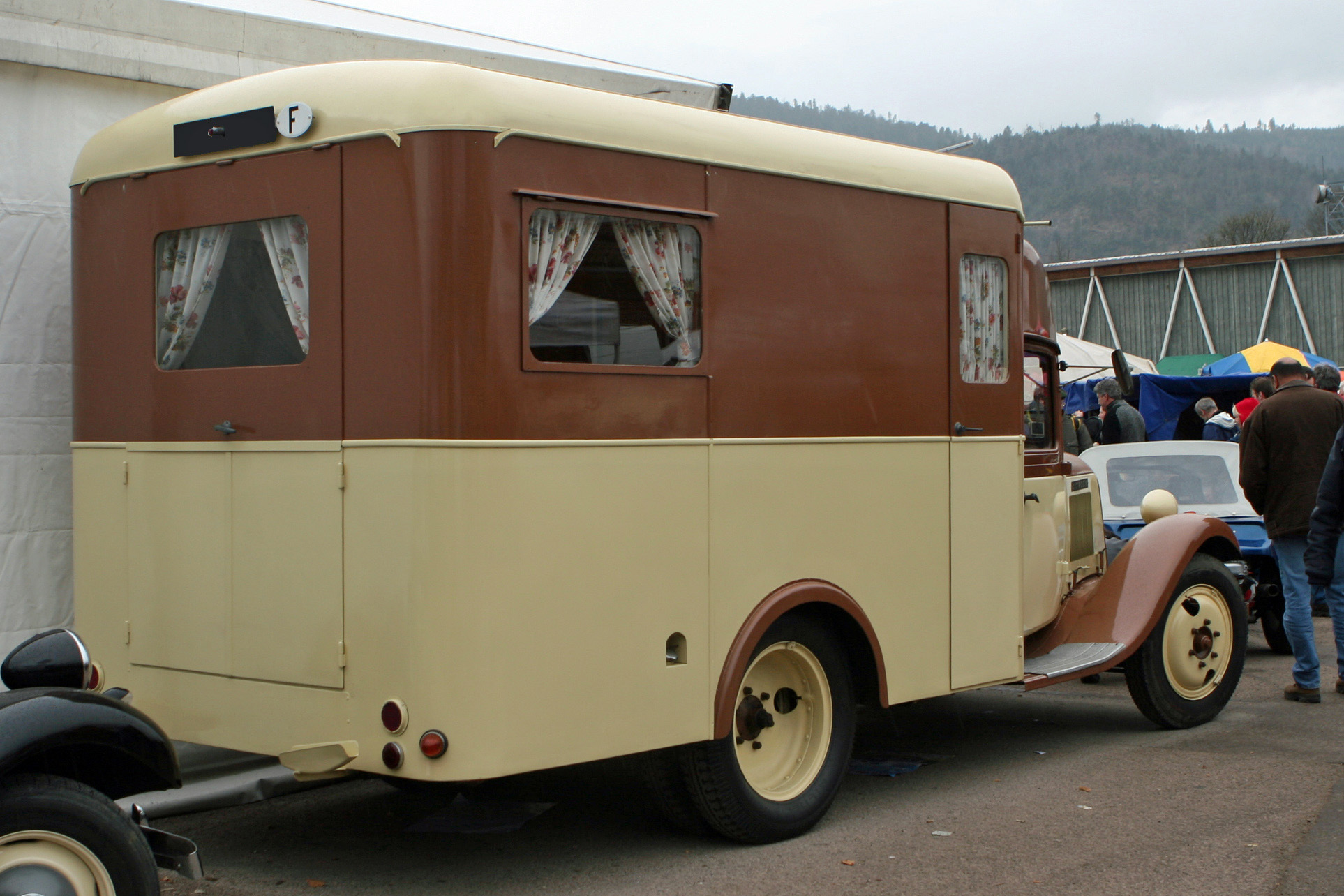 Citroën U23 1 Ailes rondes
