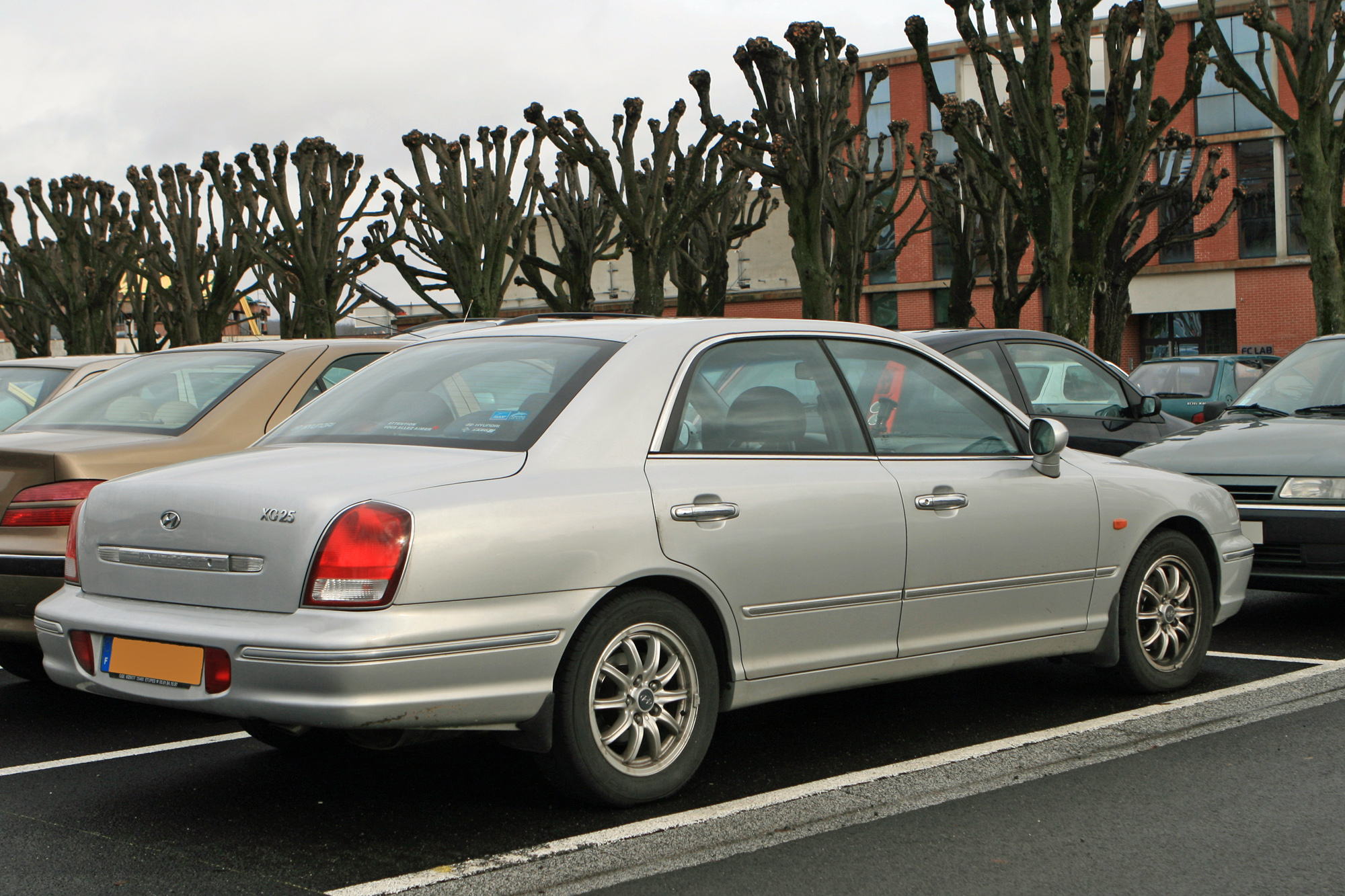 Hyundai XG25