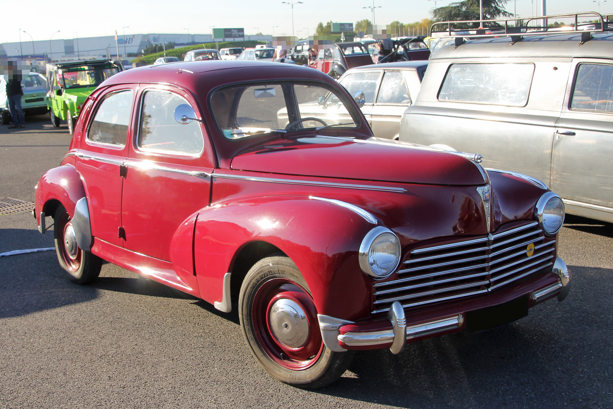 Peugeot 203