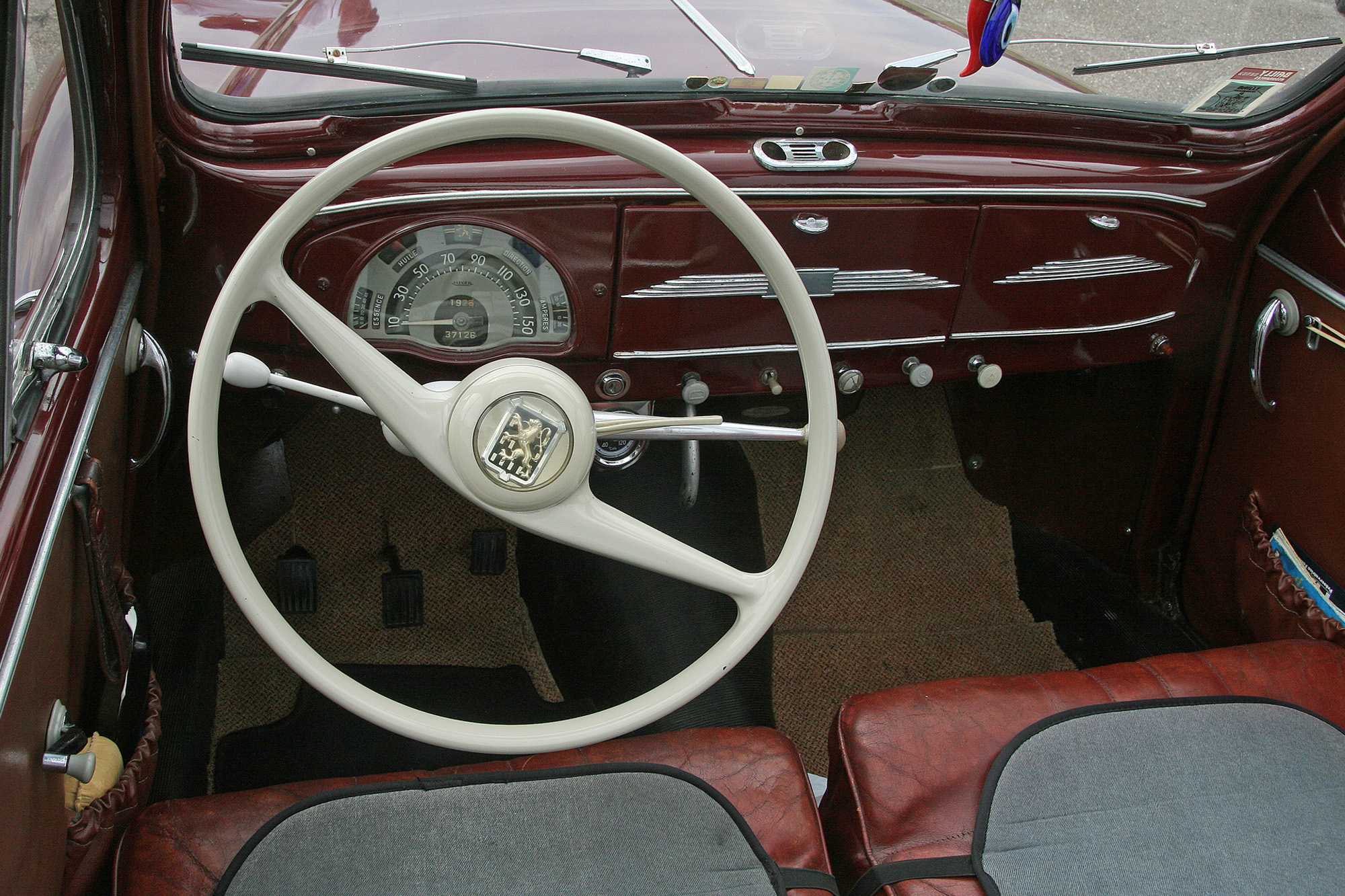 Peugeot 203