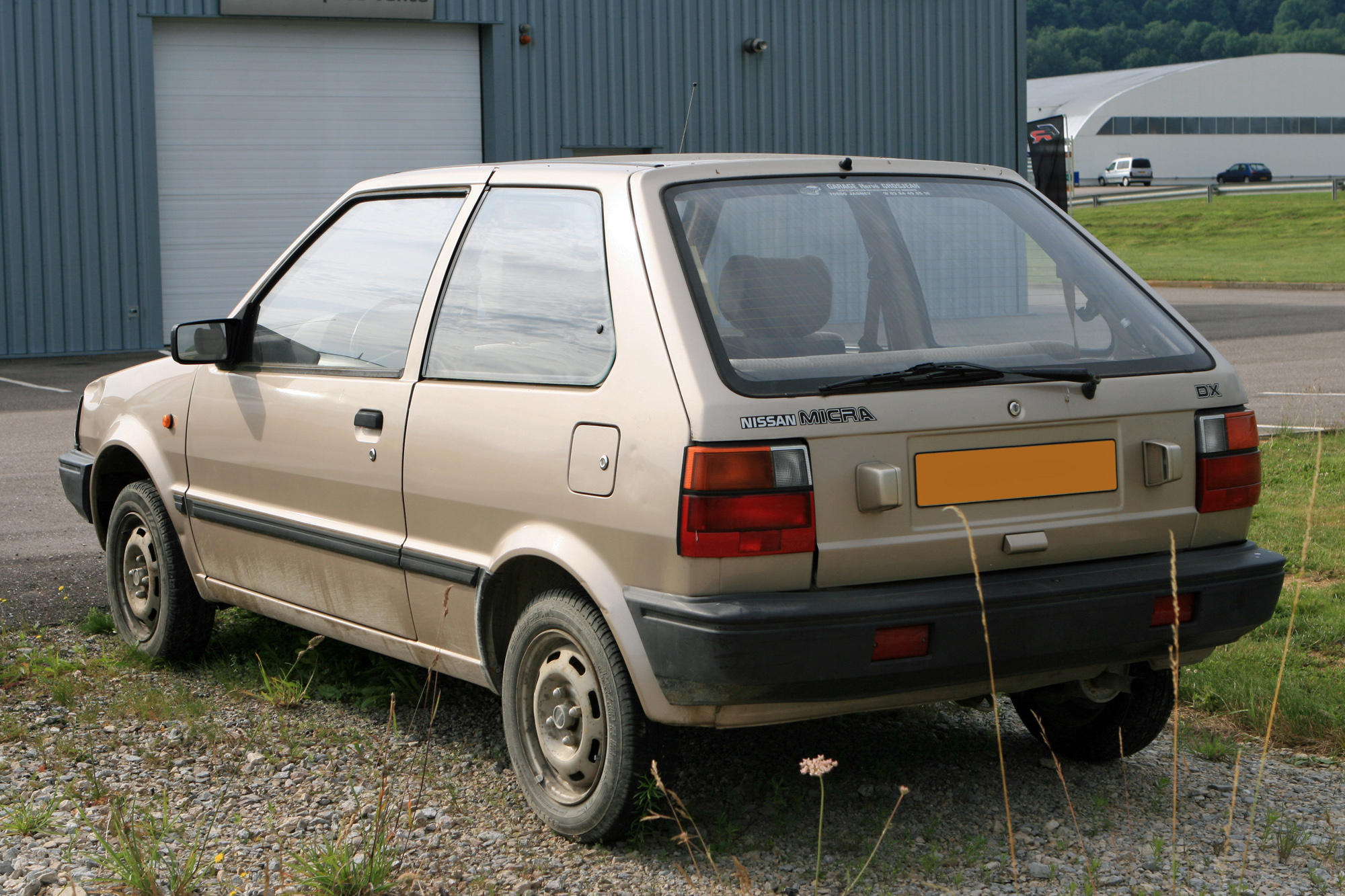 Nissan Micra 1