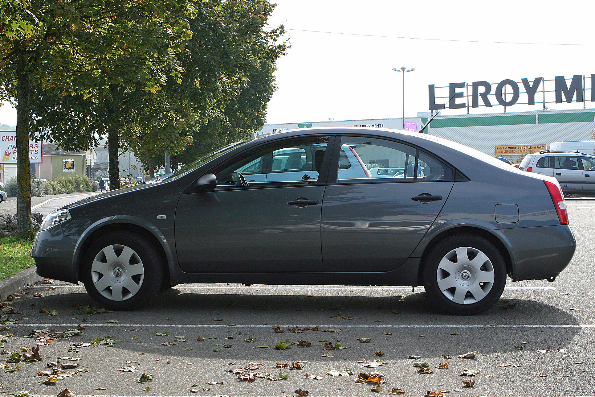 Nissan Primera P12