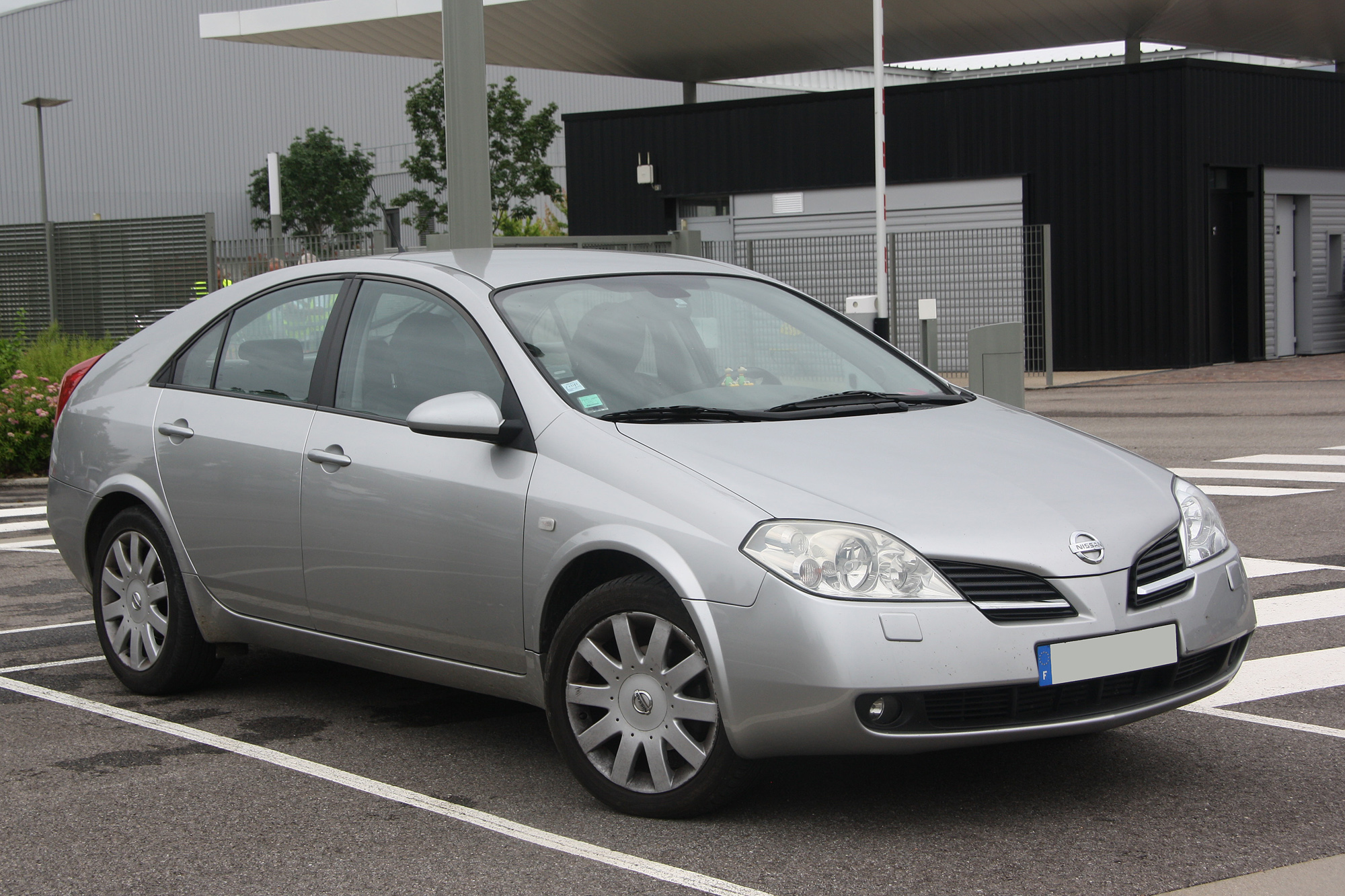 Nissan Primera P12