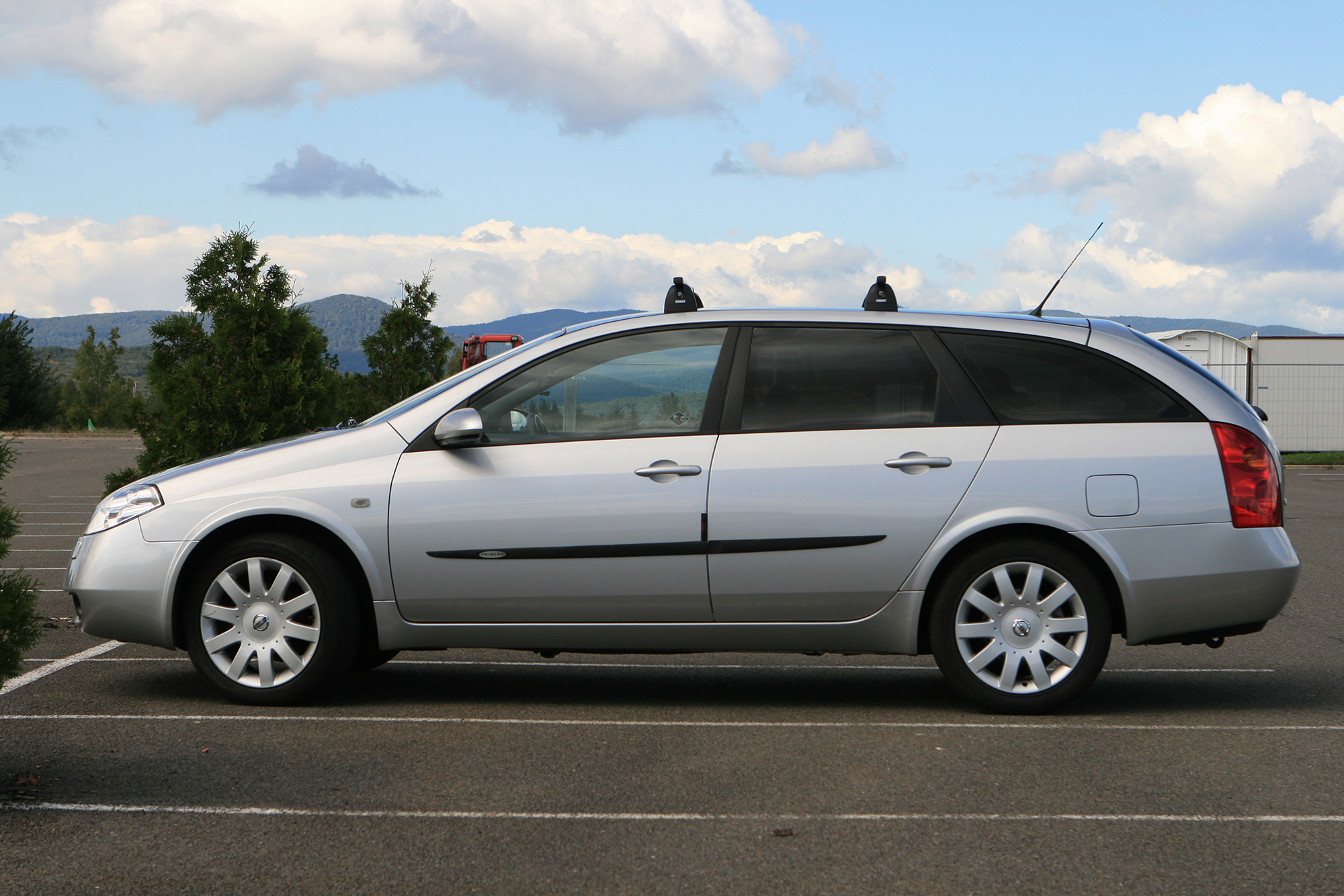 Nissan Primera P12
