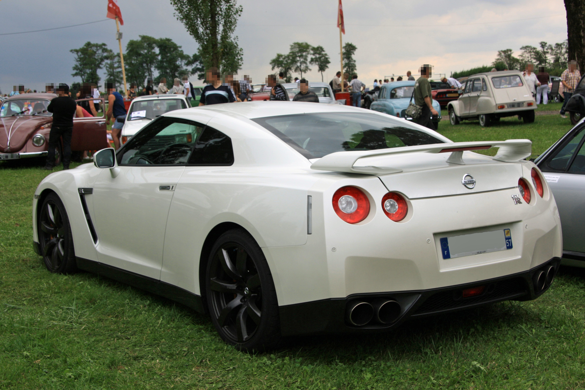 Nissan GT-R