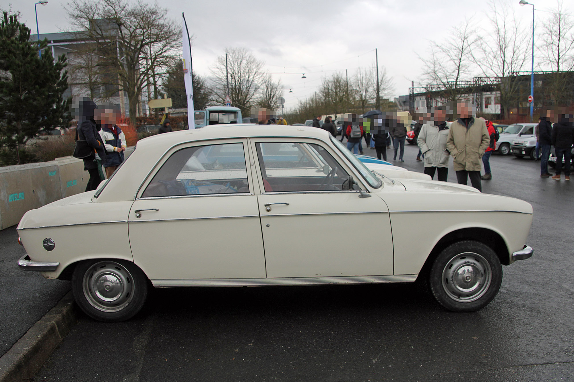 Peugeot 204