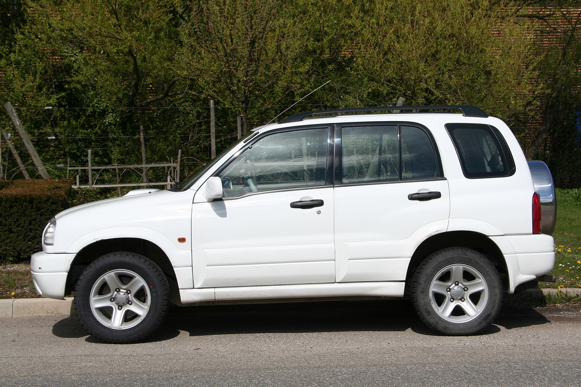 Suzuki  Grand Vitara 1