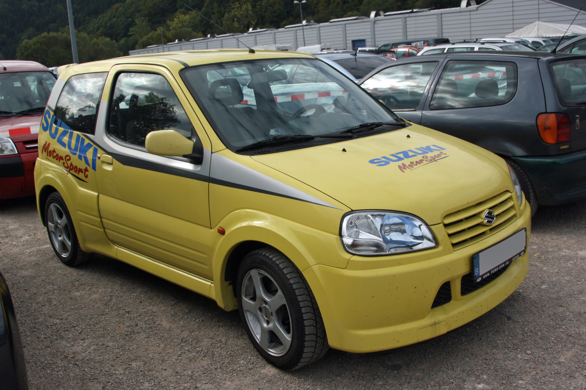 Suzuki Ignis 1