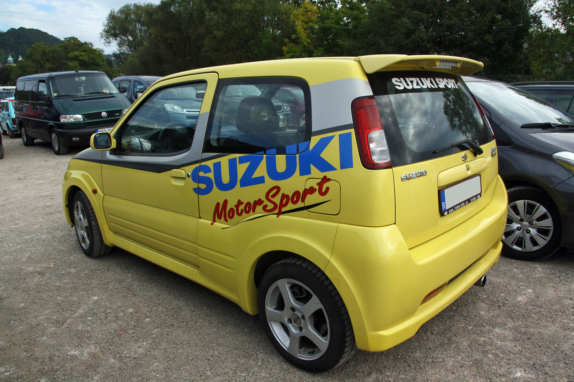 Suzuki Ignis 1