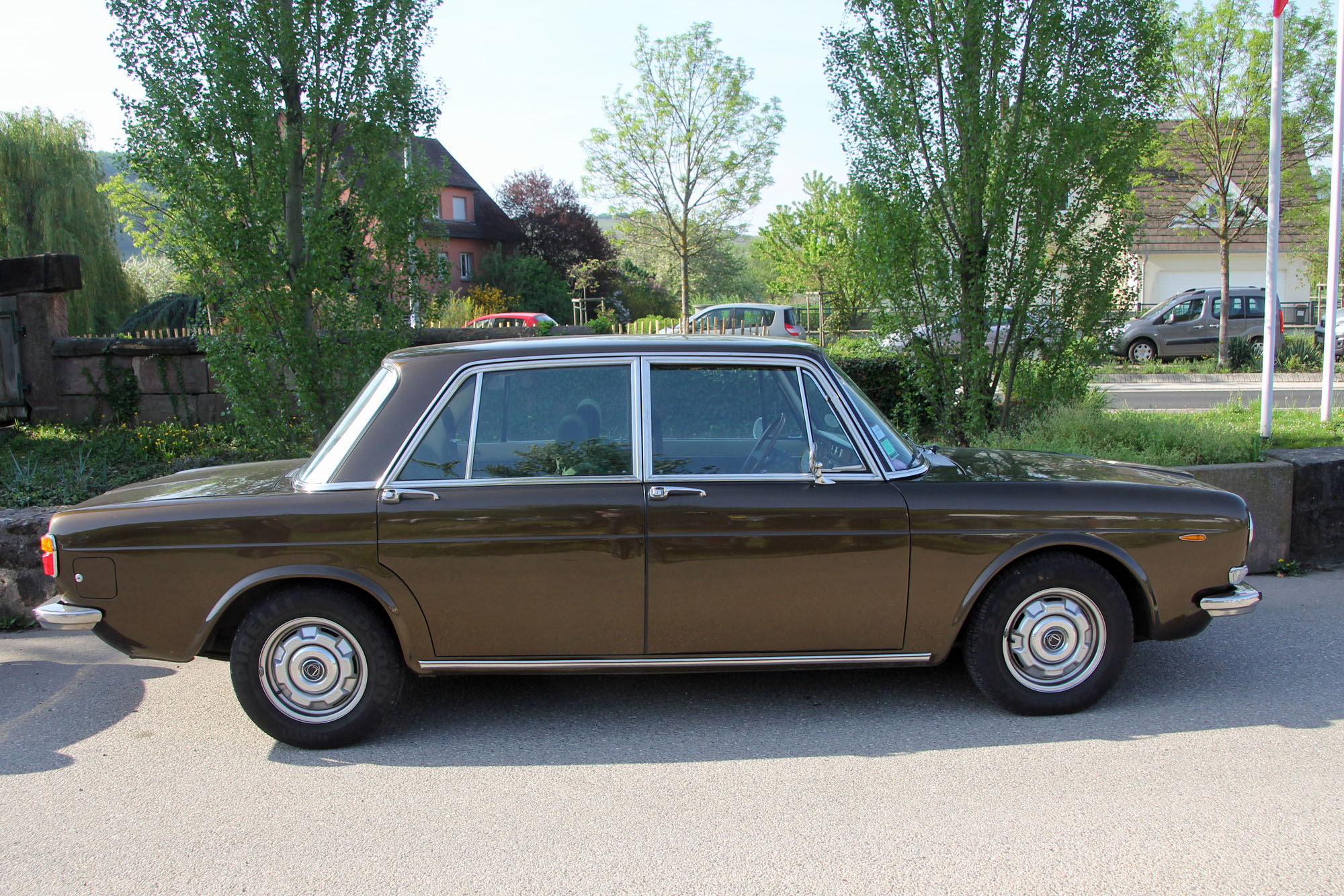Lancia  2000