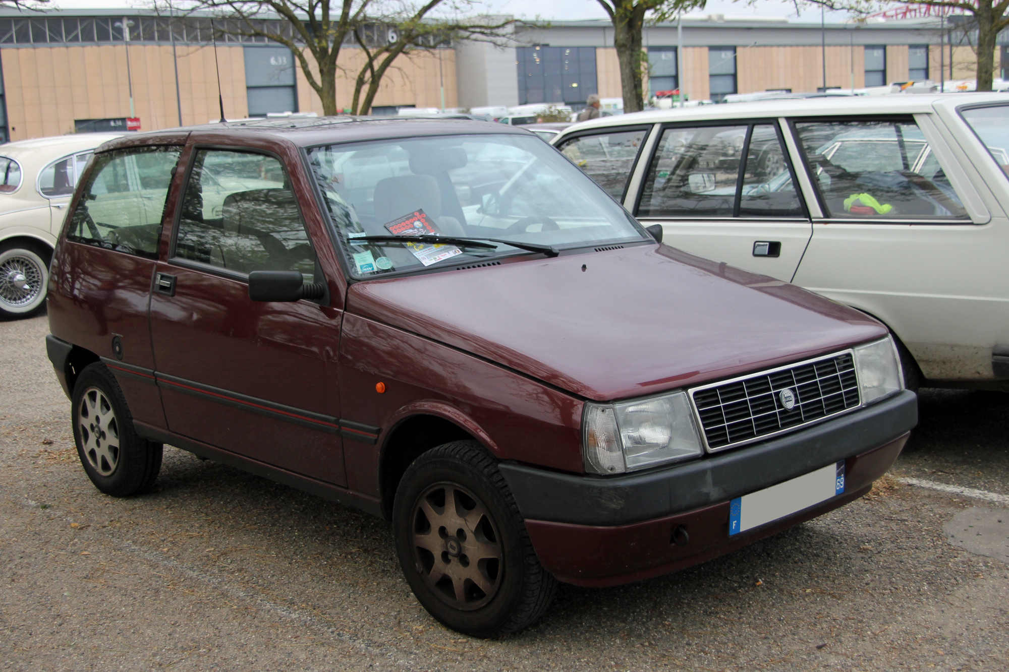 Lancia Y10