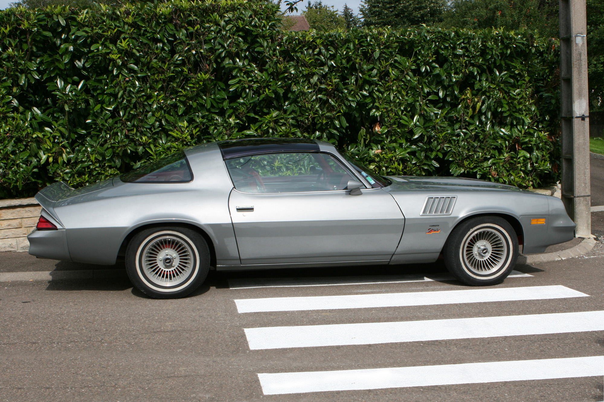 Chevrolet Camaro 2
