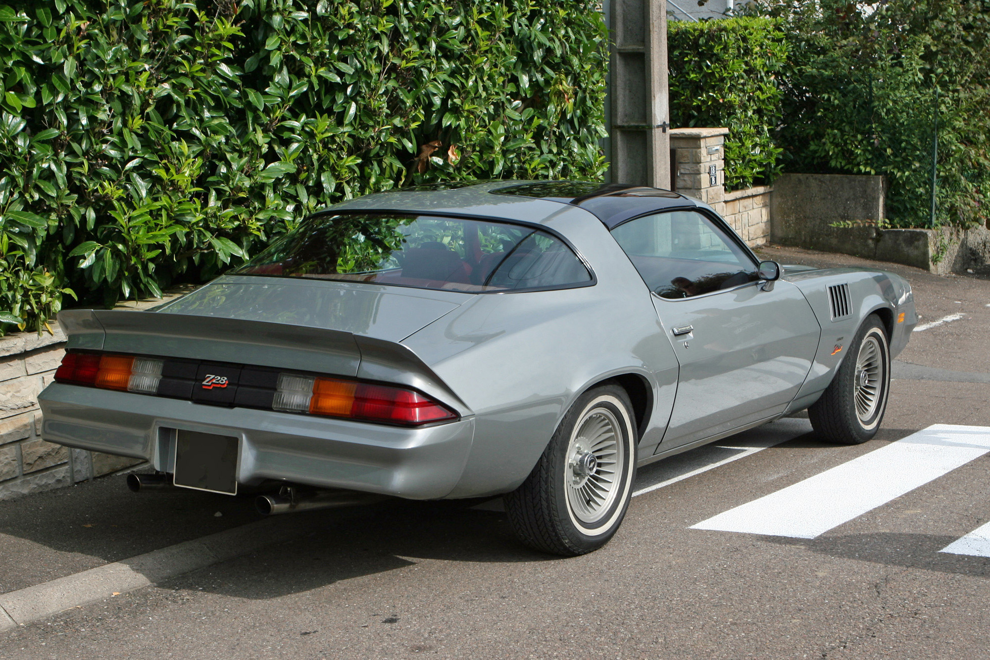 Chevrolet Camaro 2