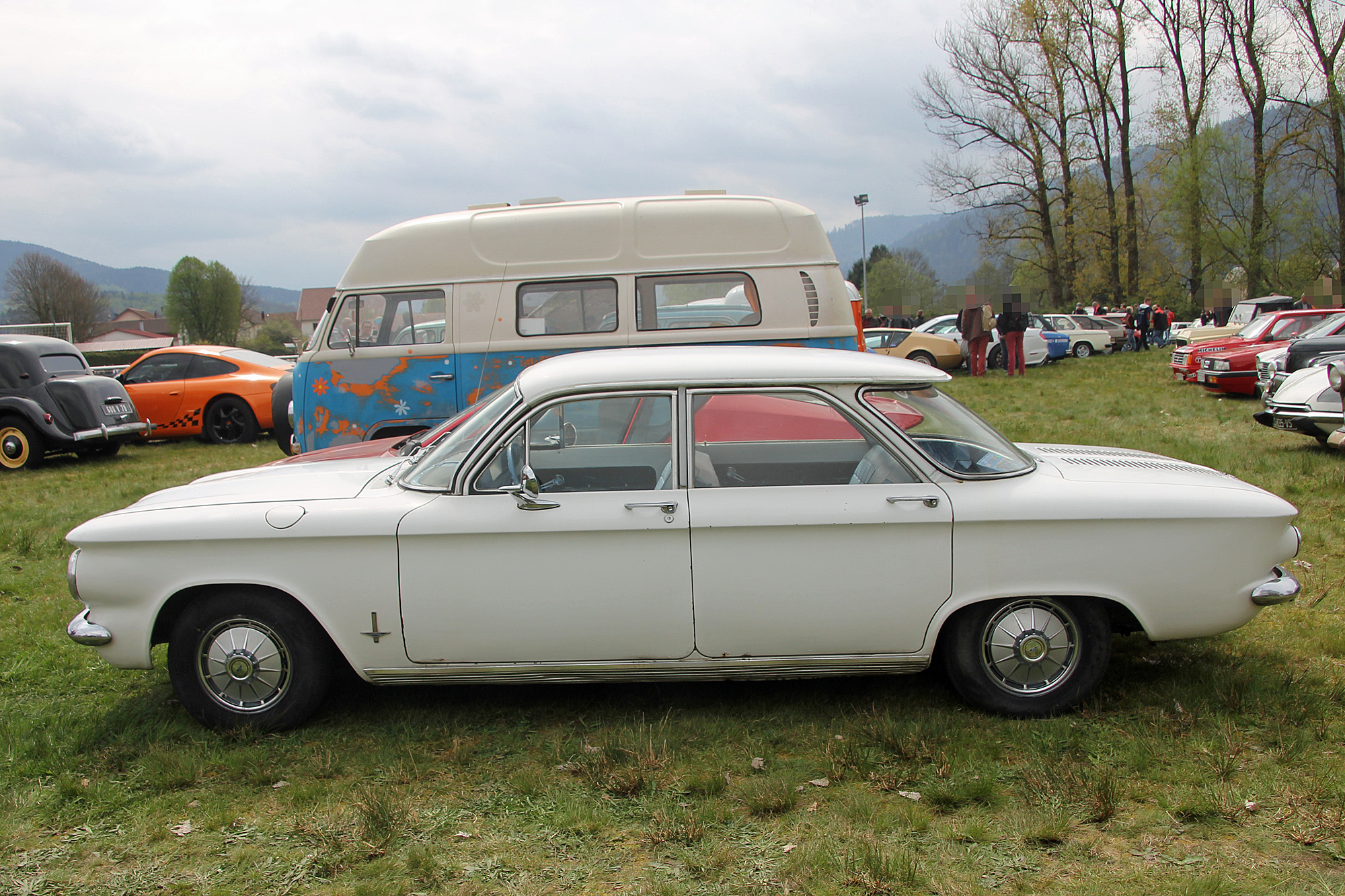 Chevrolet Corvair 1