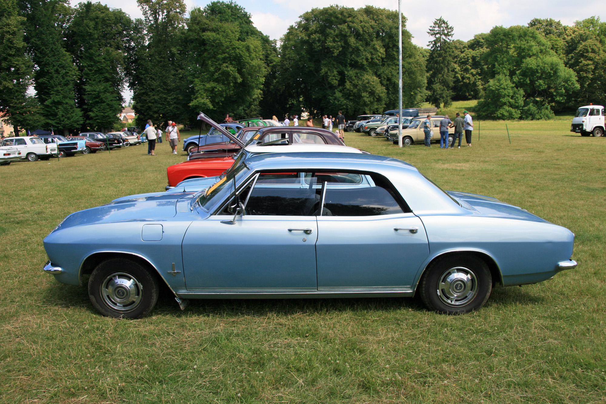 Chevrolet Corvair 2