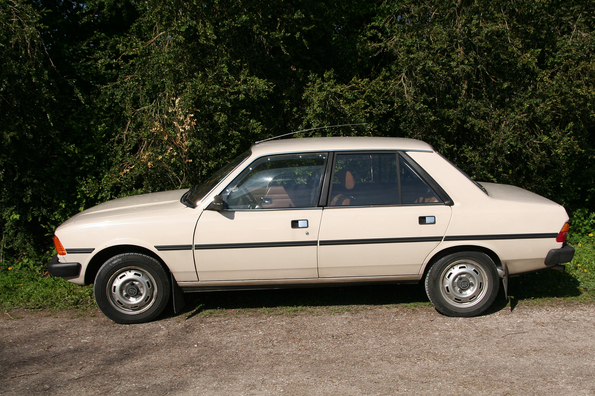 Peugeot 305 phase 1