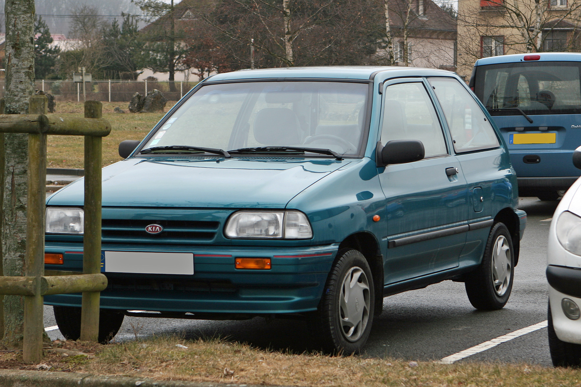 Description du véhicule Kia Pride Encyclopédie automobile