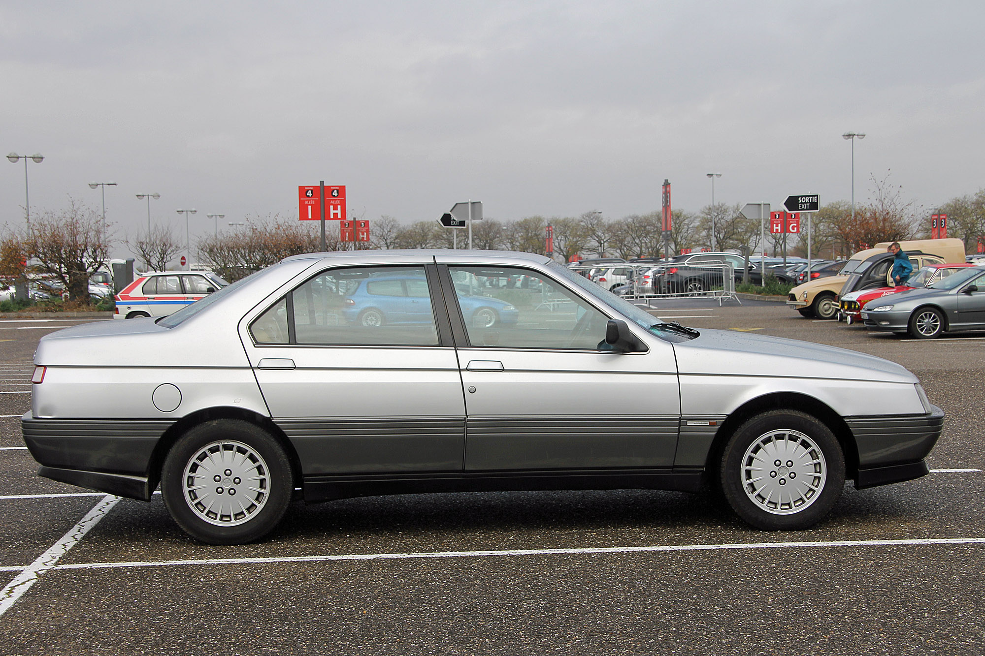 Alfa Romeo 164