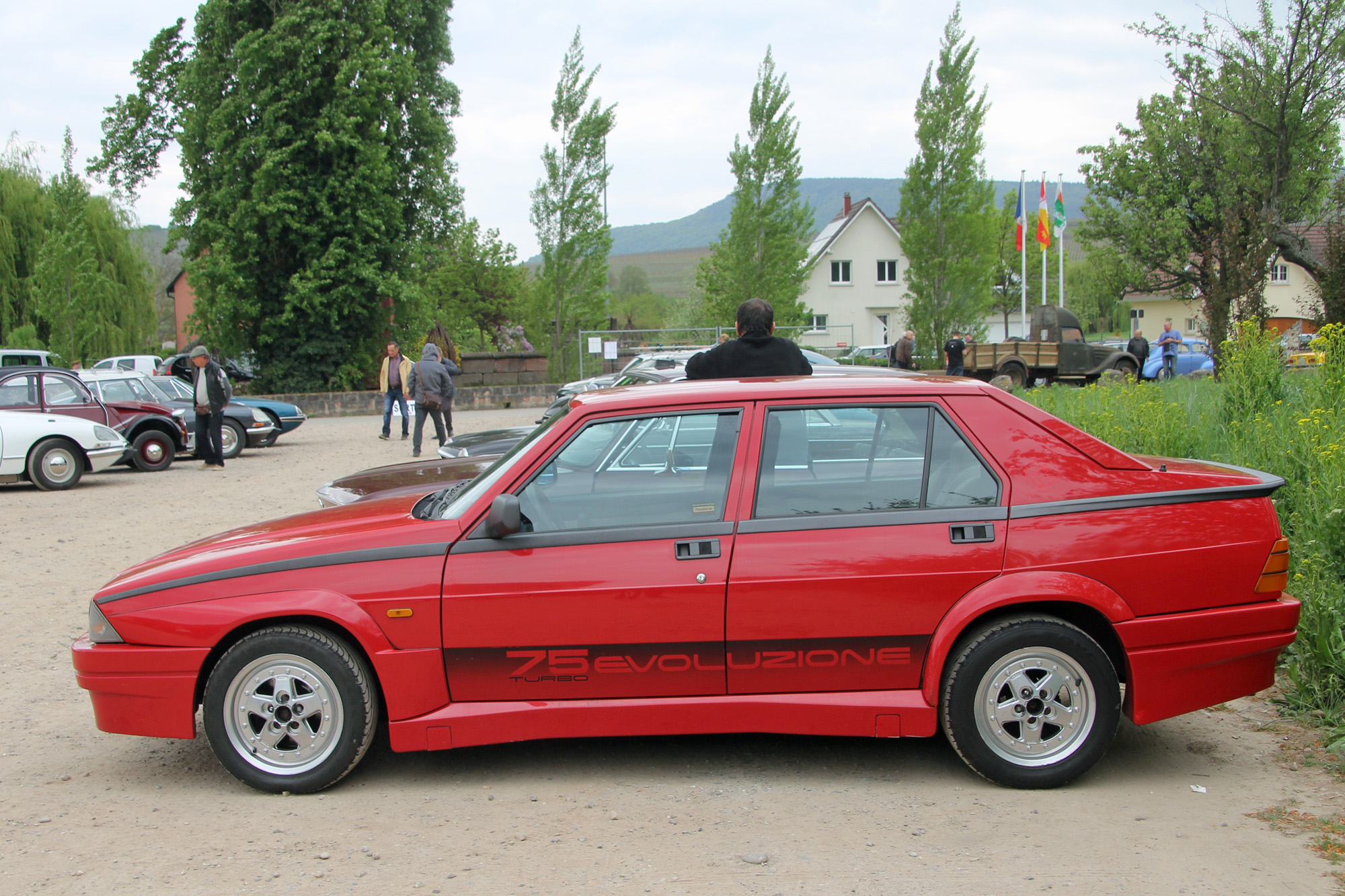 Alfa Romeo 75
