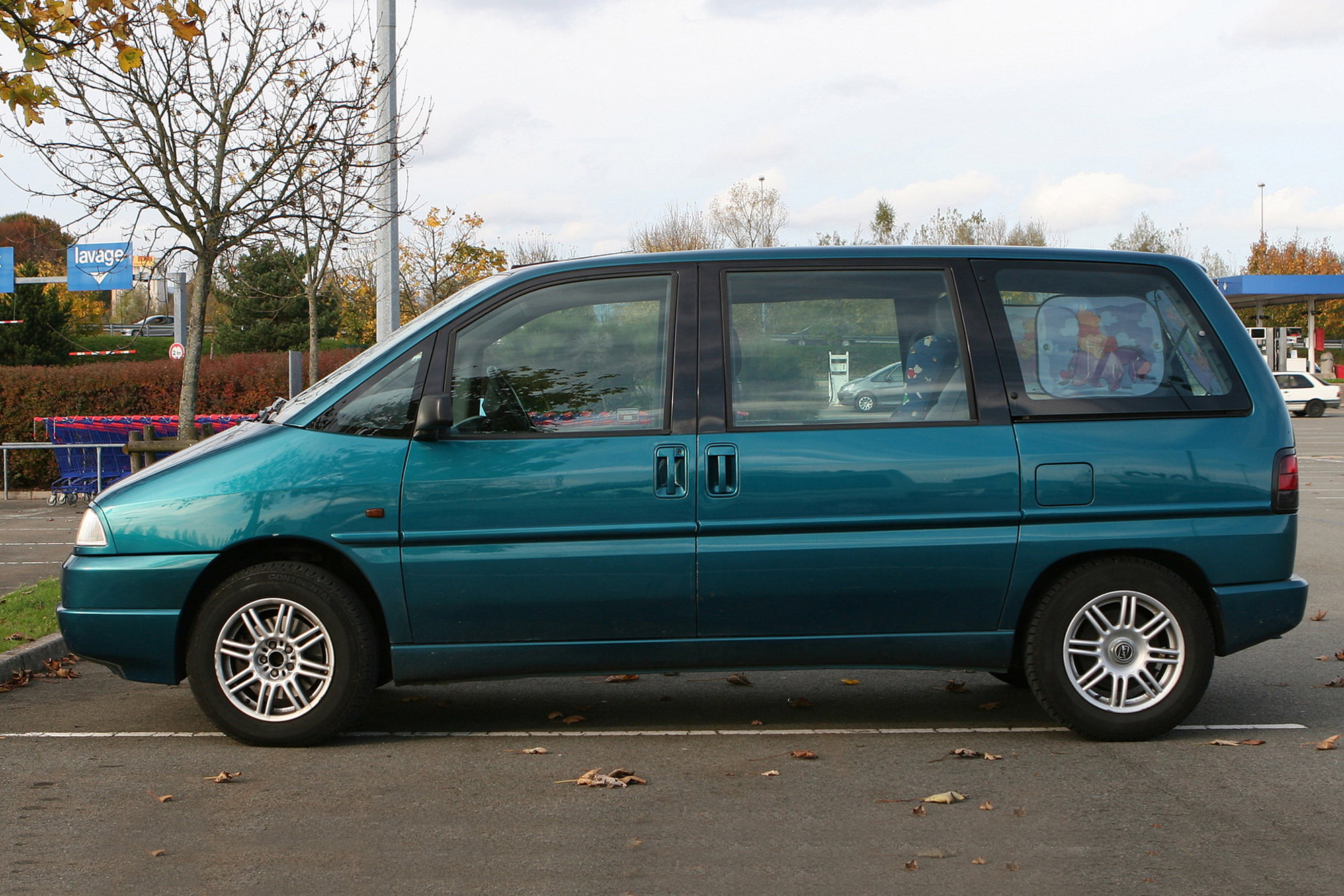 Peugeot 806