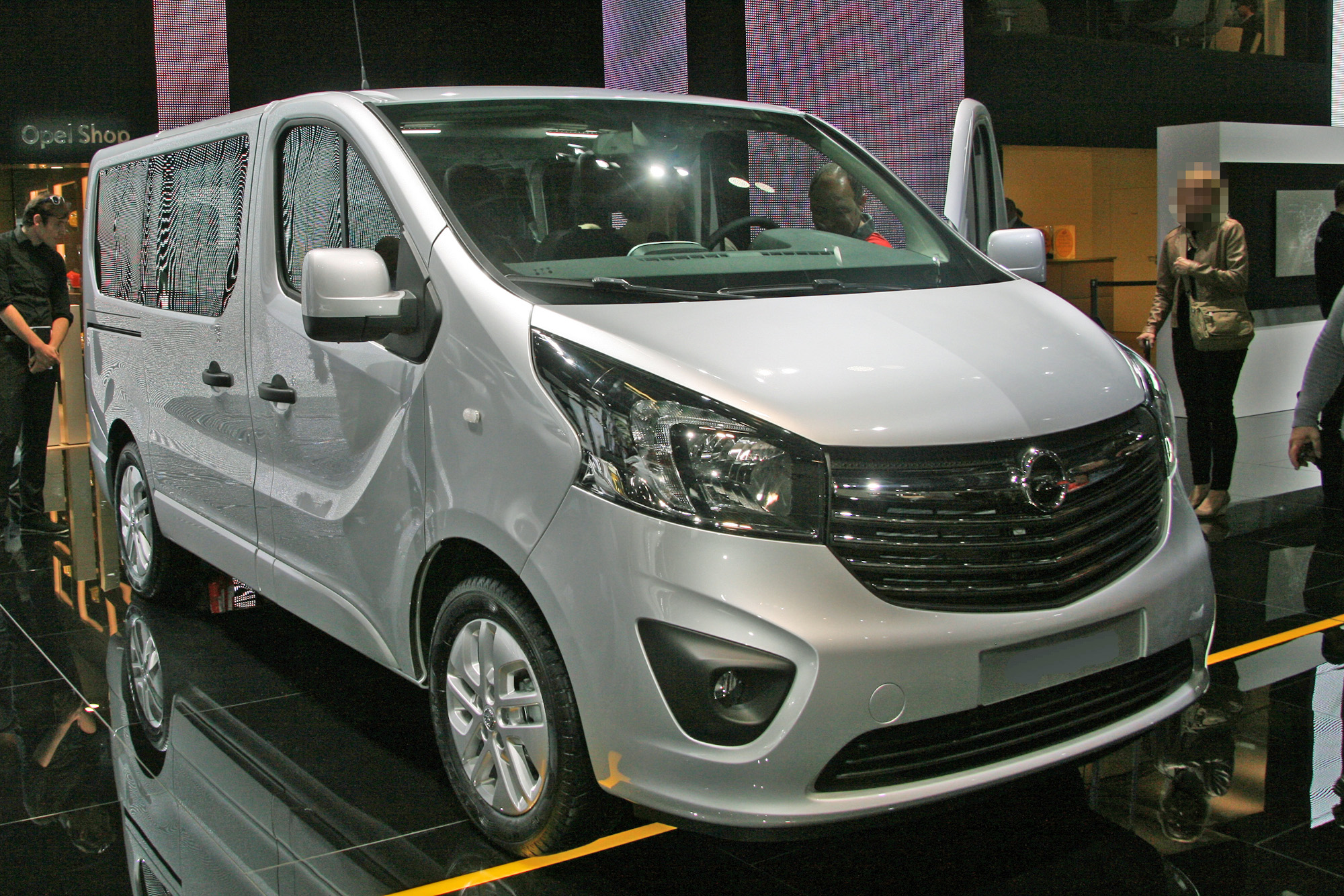 Opel Vivaro 2