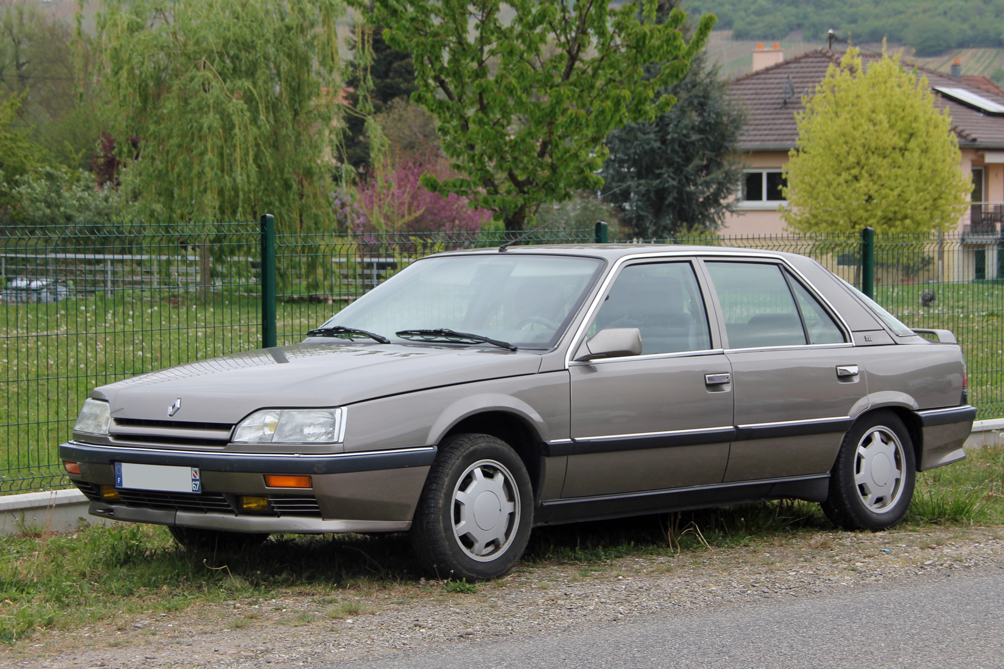 Description du véhicule Renault 25 2 Encyclopédie automobile Encyclautomobile.fr Description du véhicule Renault 25 2 Encyclopédie automobile Encyclautomobile.fr