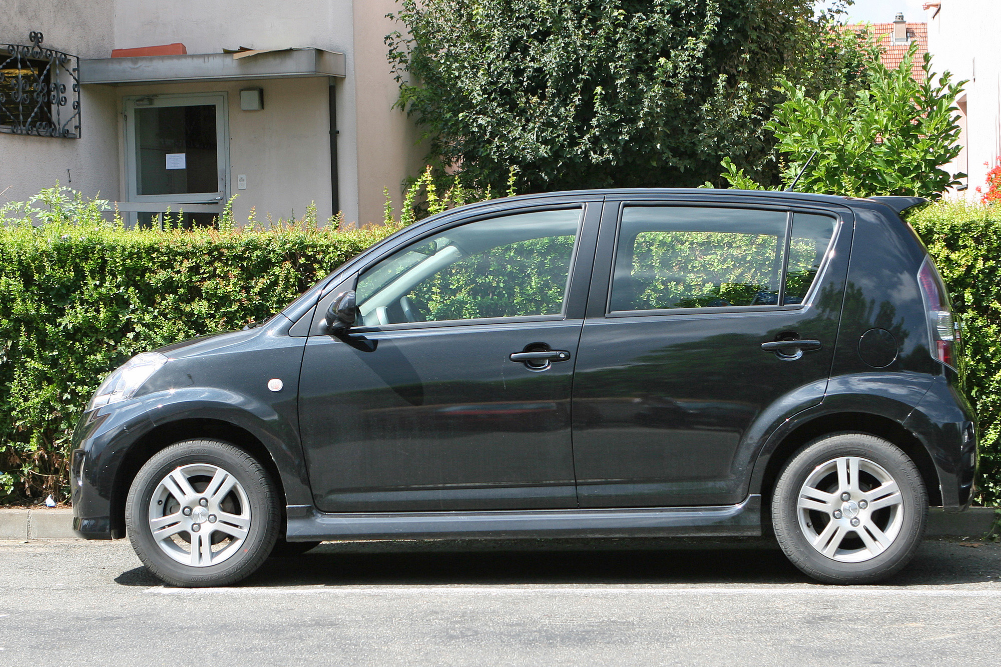 description du véhicule daihatsu sirion encyclopédie automobile