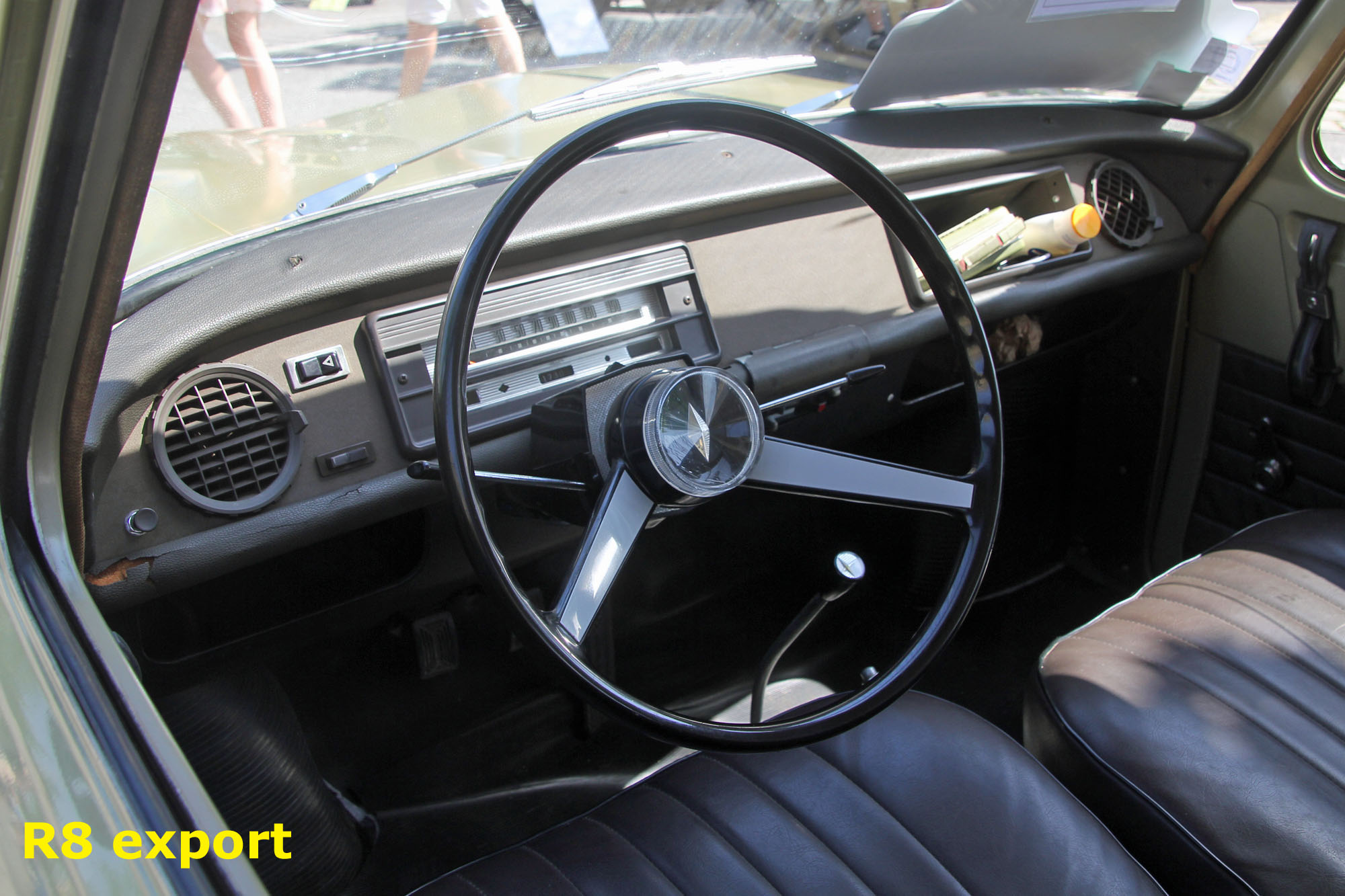 Renault 8
