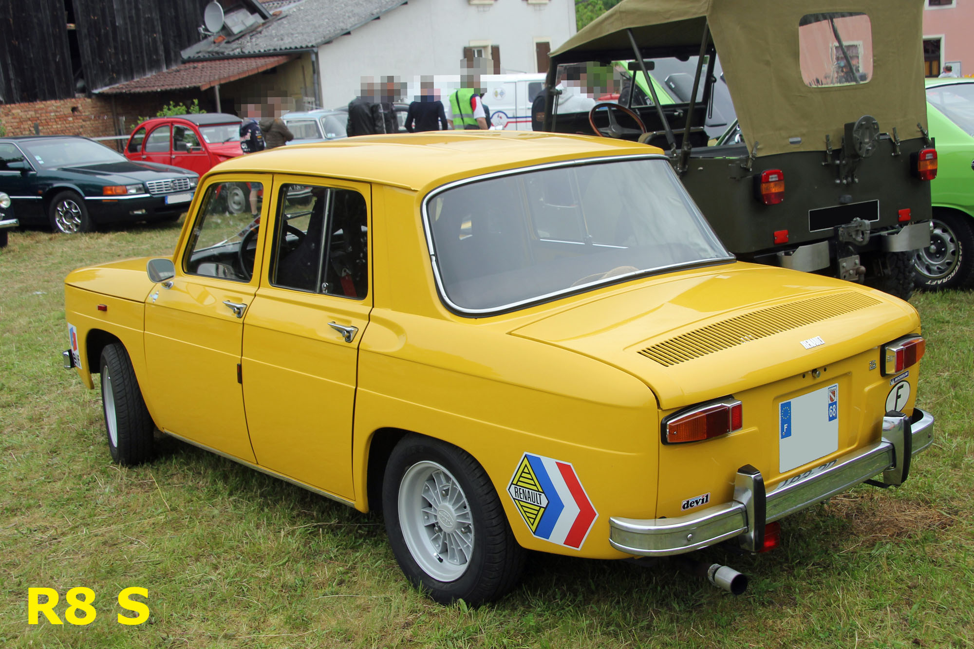 Renault 8