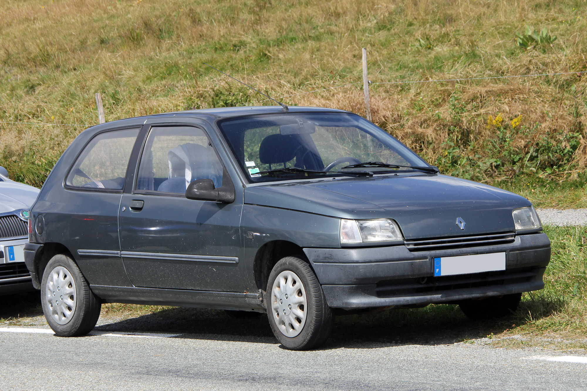 Description du véhicule Renault Clio 1 Encyclopédie