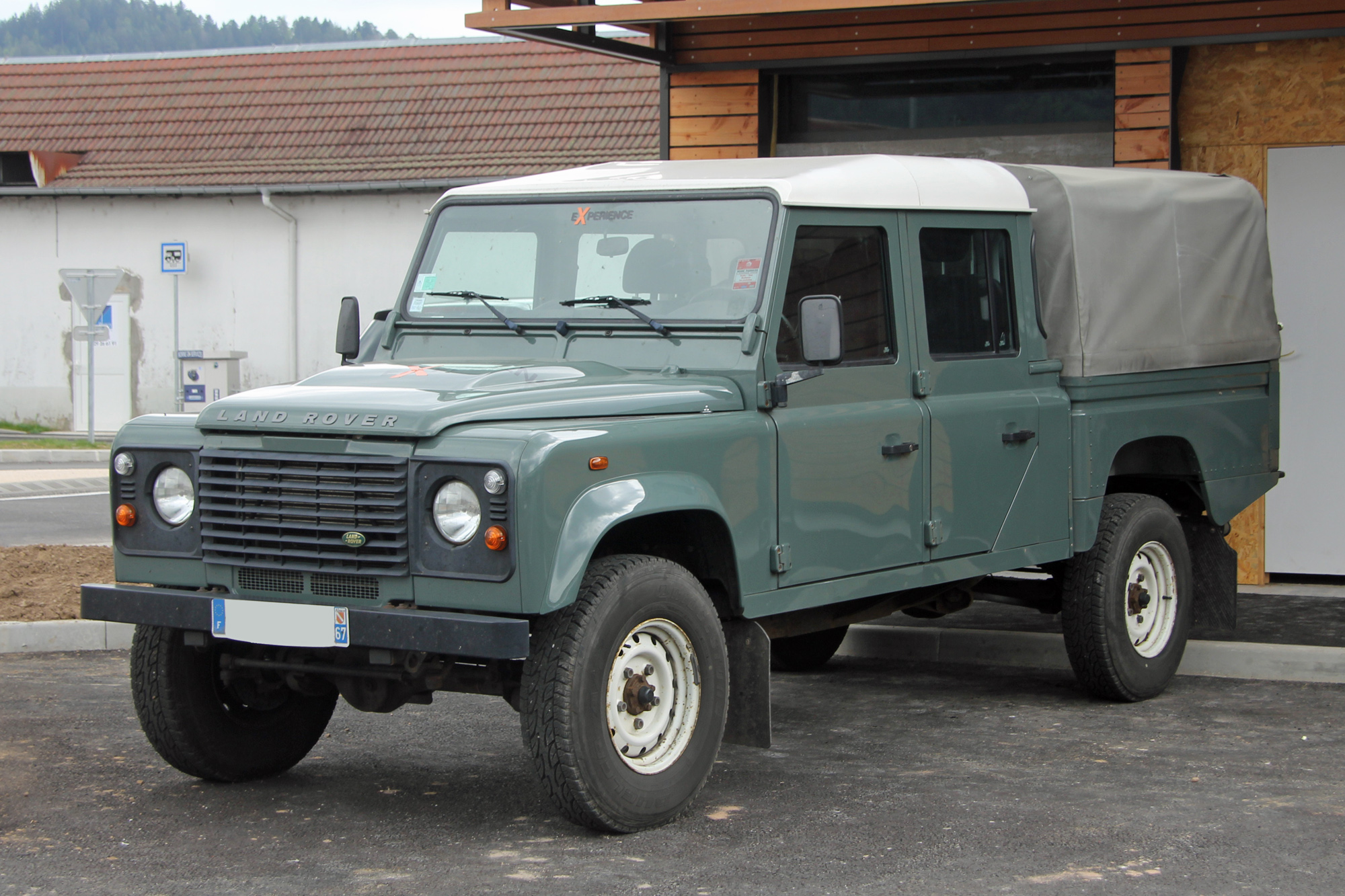 Land Rover Defender