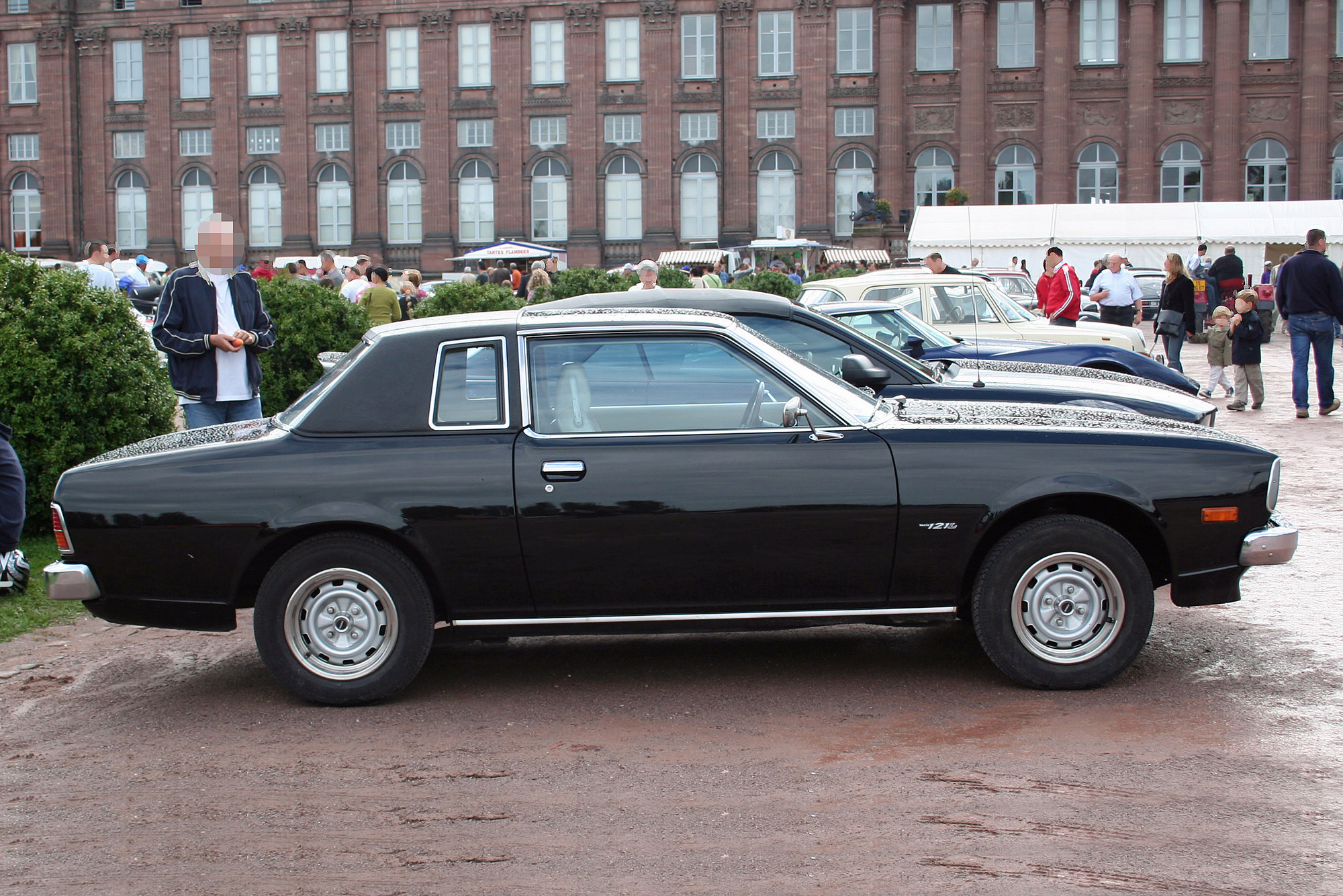 Mazda 121 1