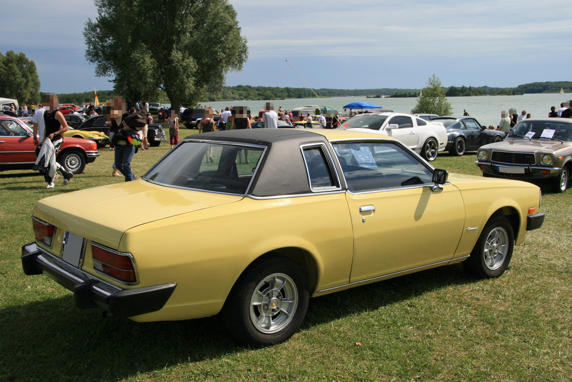 Mazda 121 1