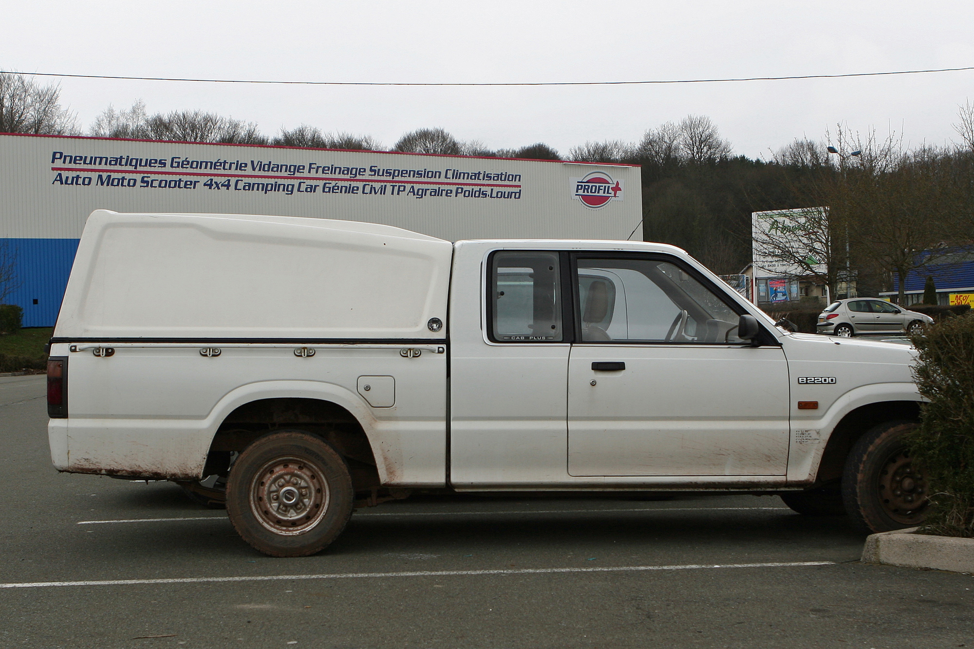 Mazda B4
