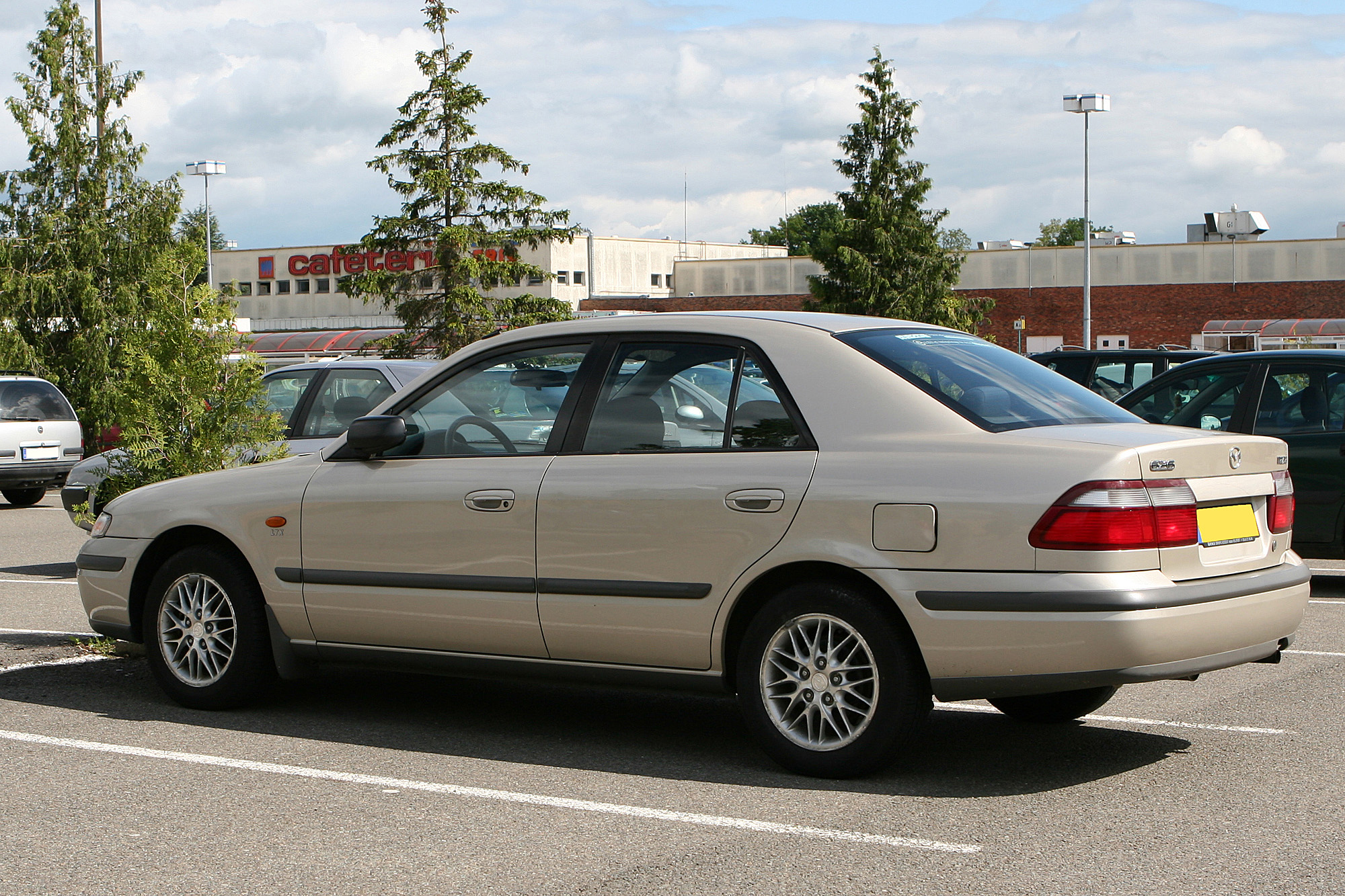 Mazda 626 E