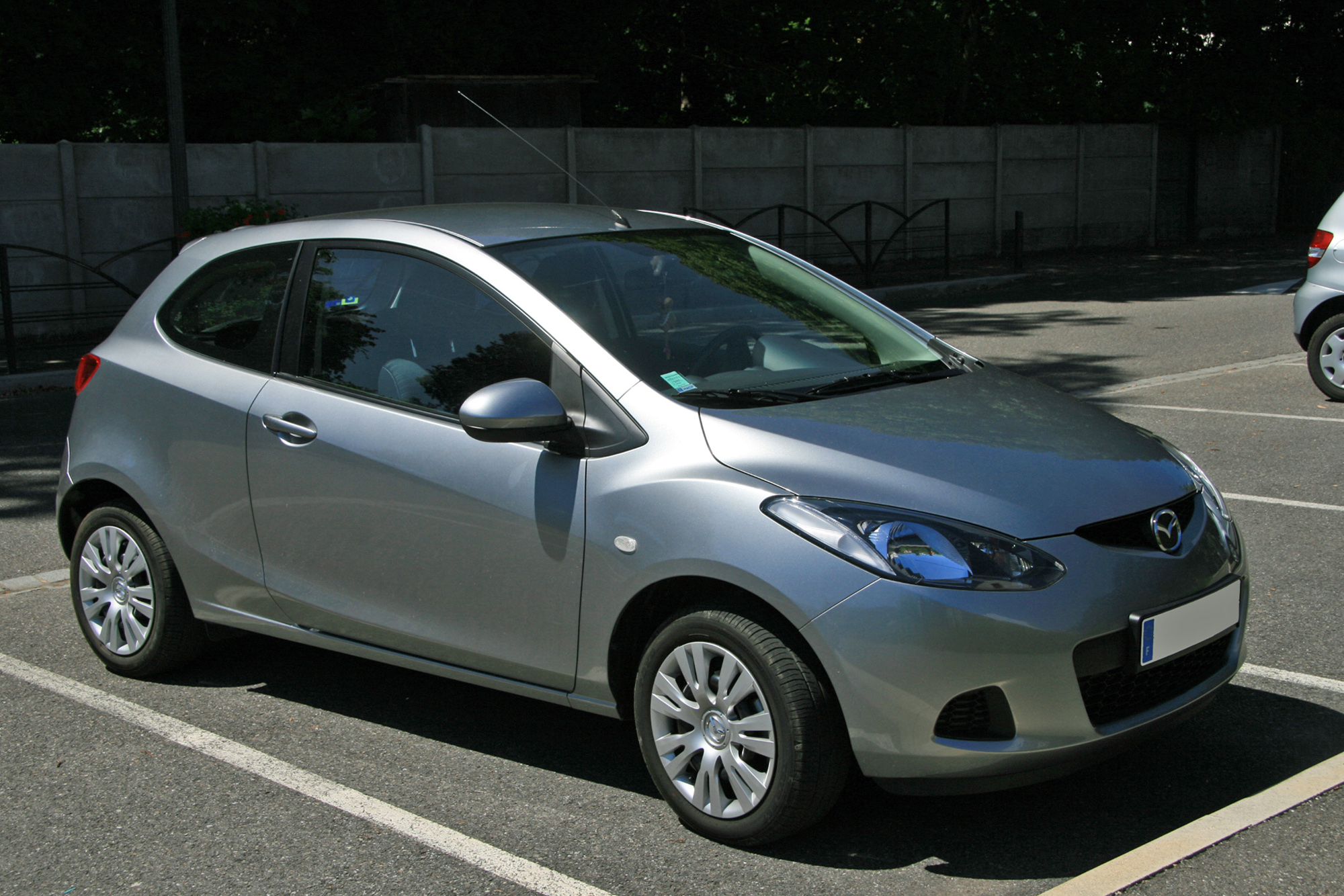 Mazda 2 B