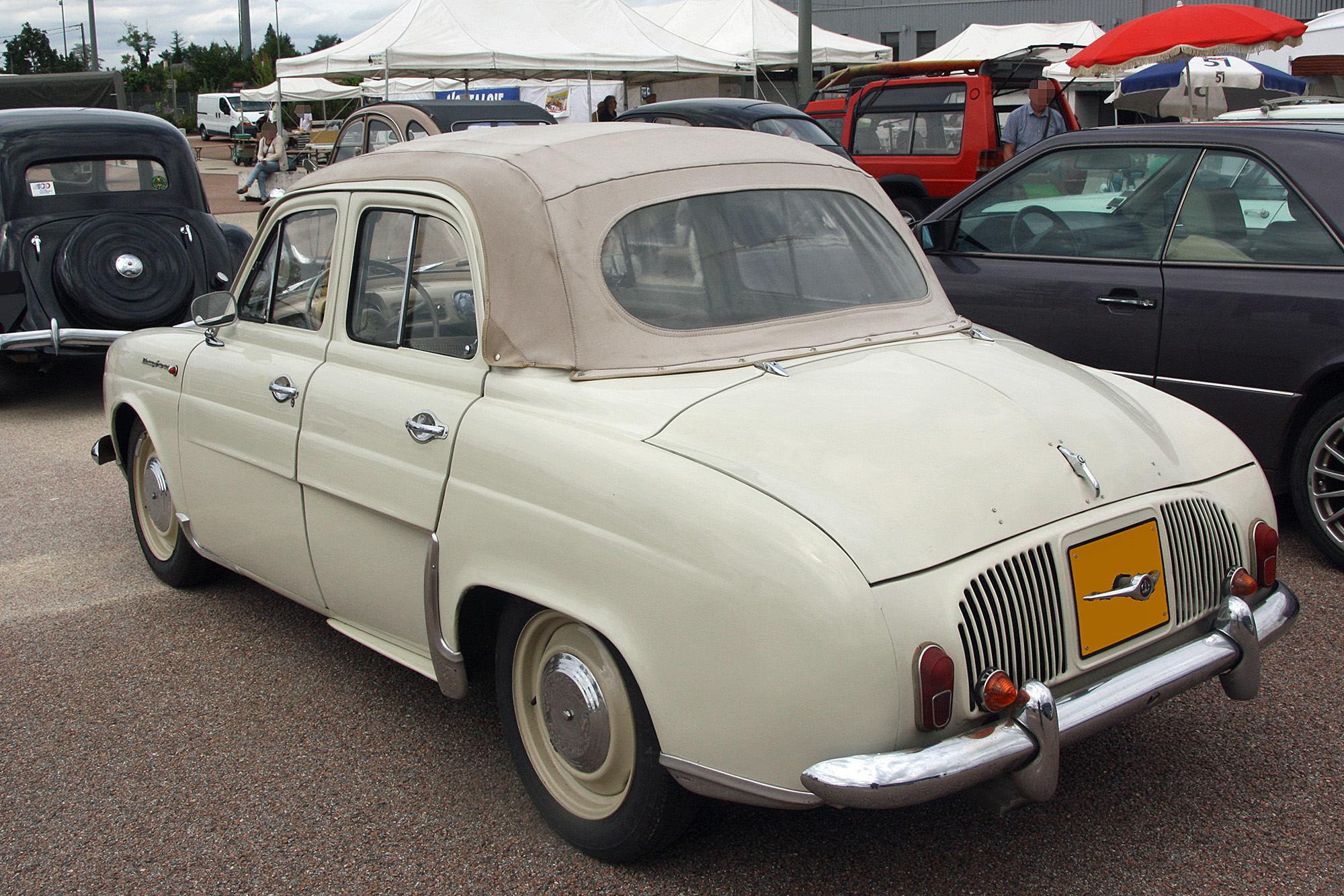 Renault Dauphine