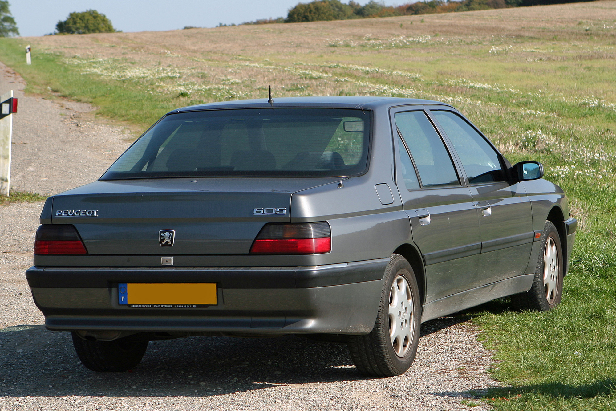 Peugeot 605