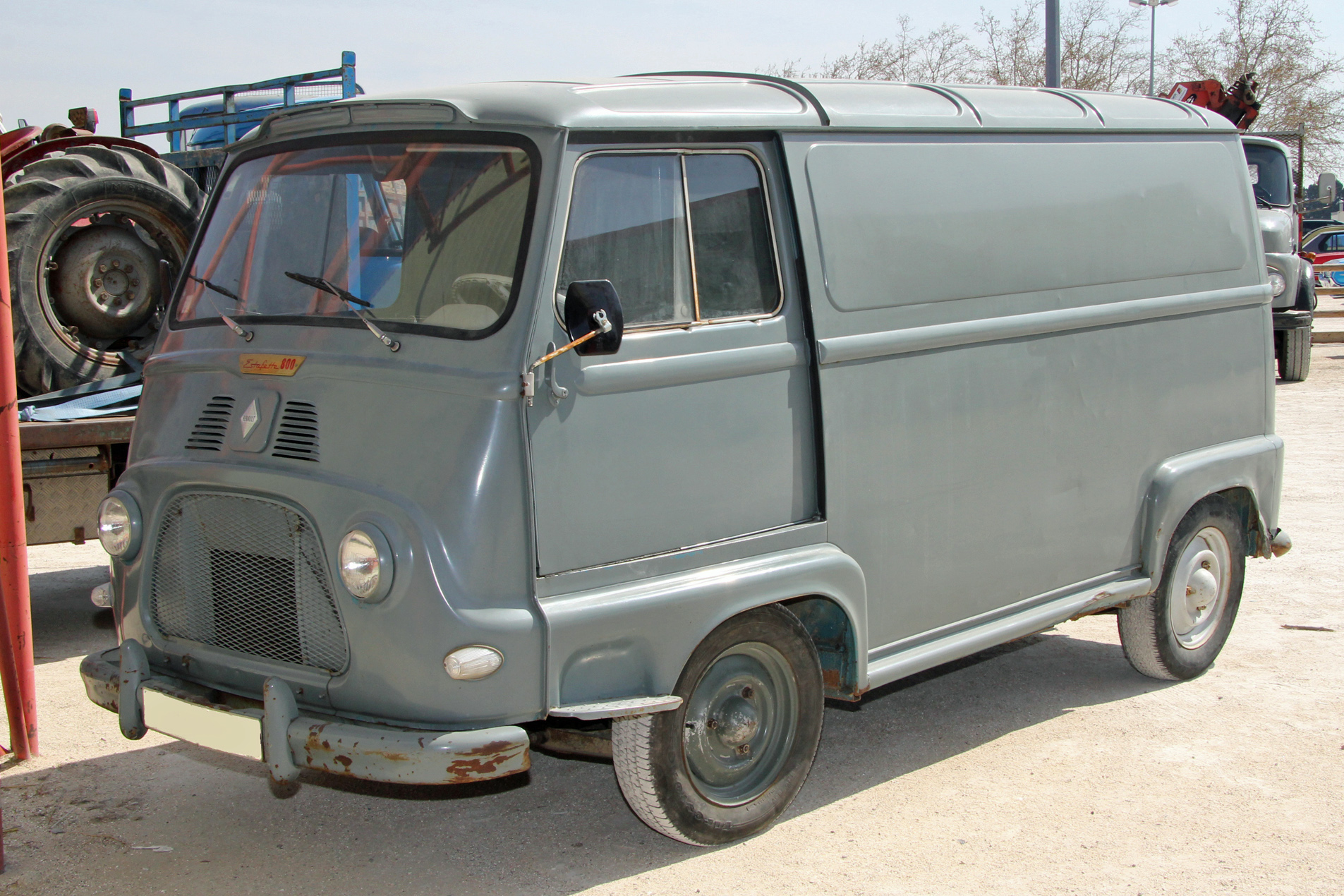Renault Estafette 1