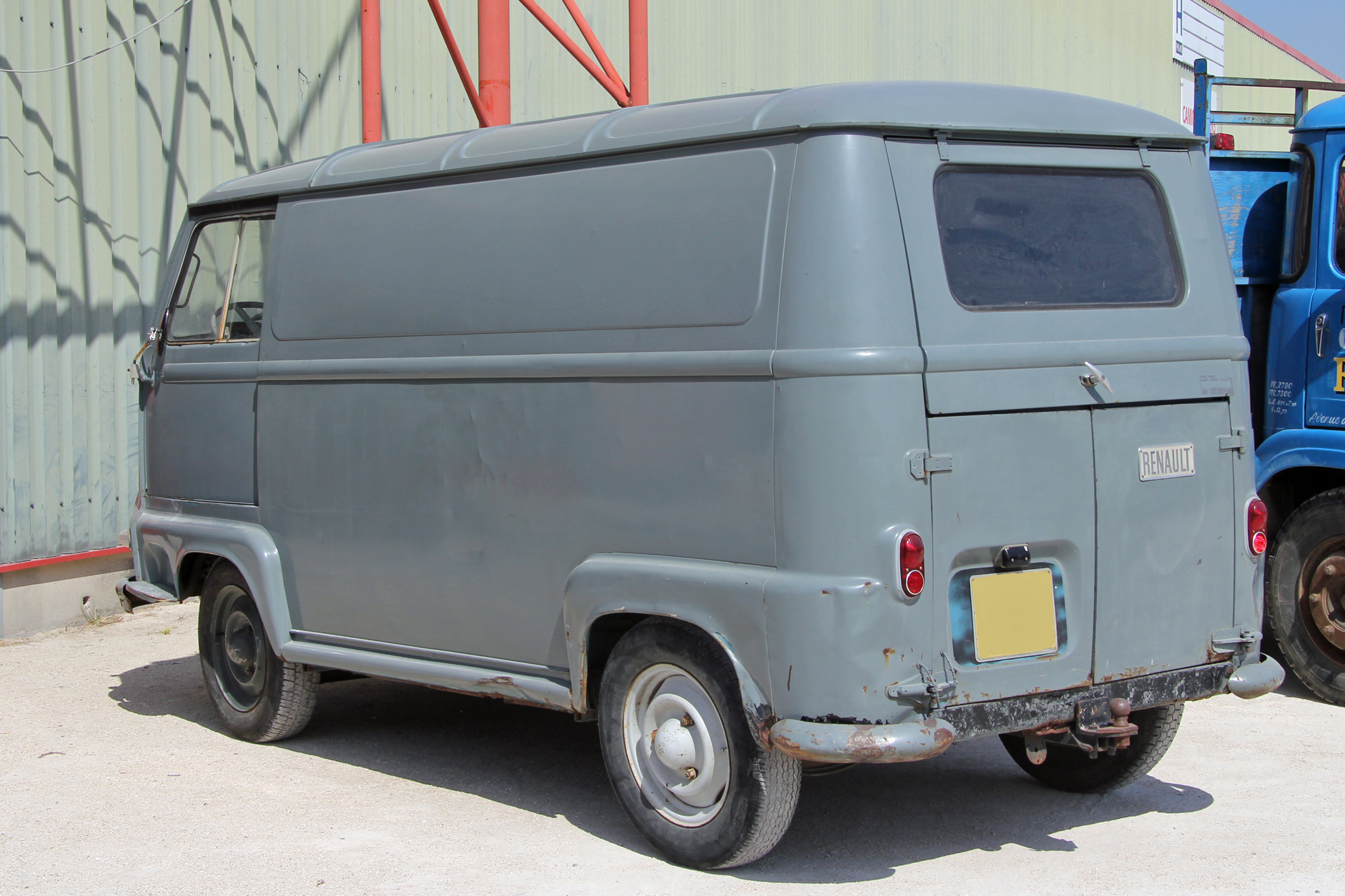 Renault Estafette 1