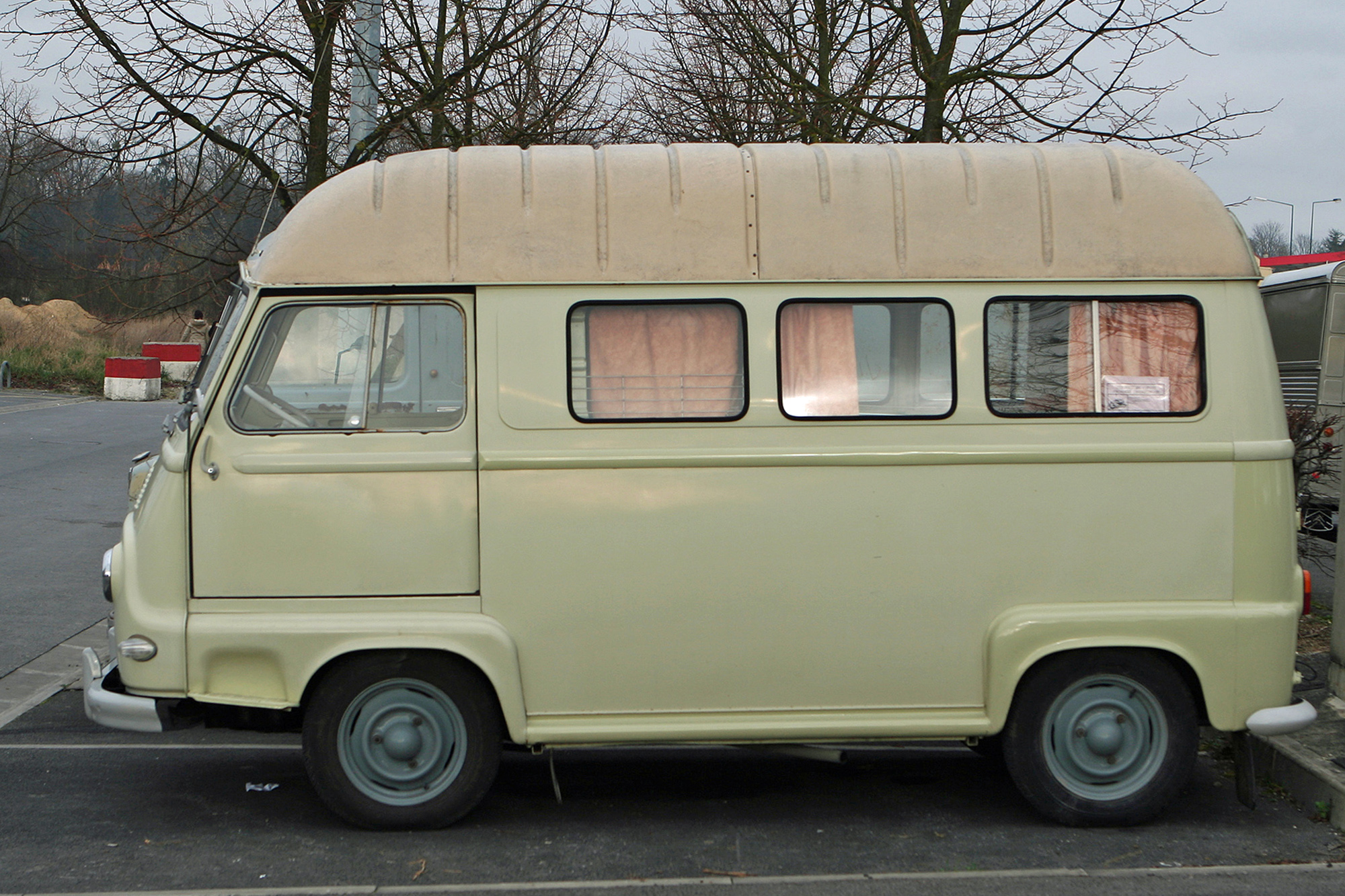 Renault Estafette 1