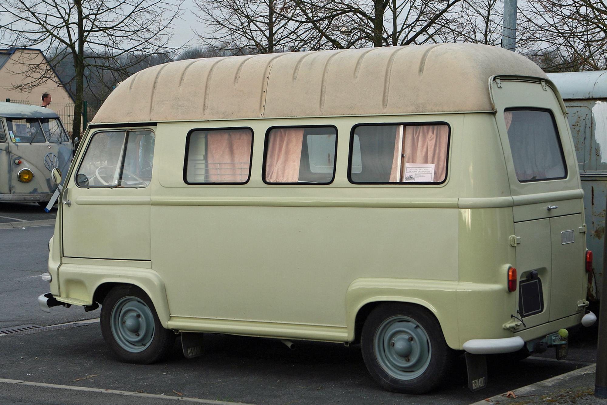 Renault Estafette 1