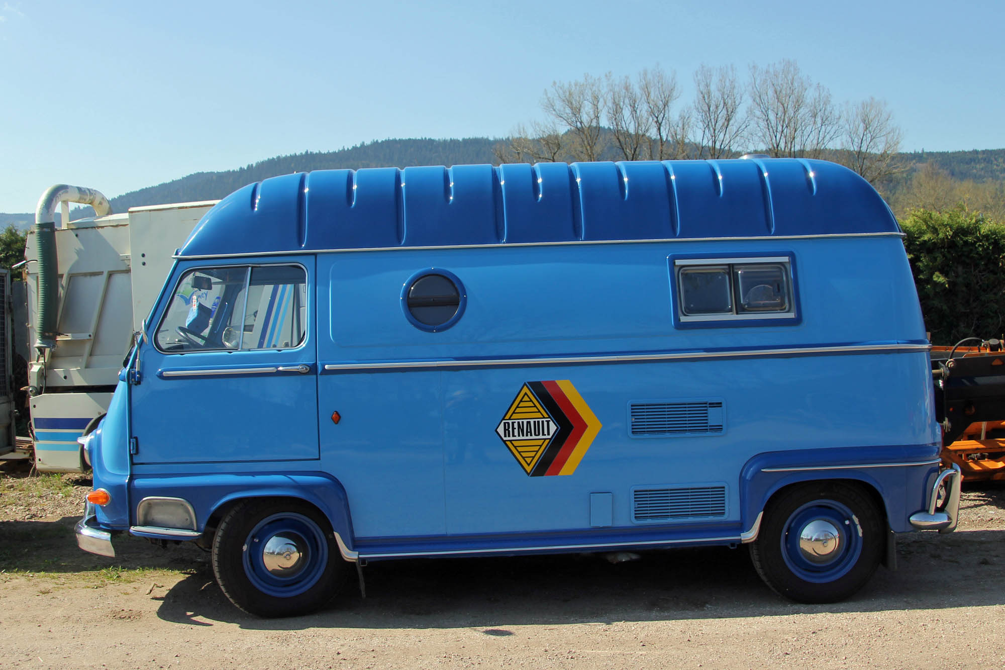 Renault Estafette 1