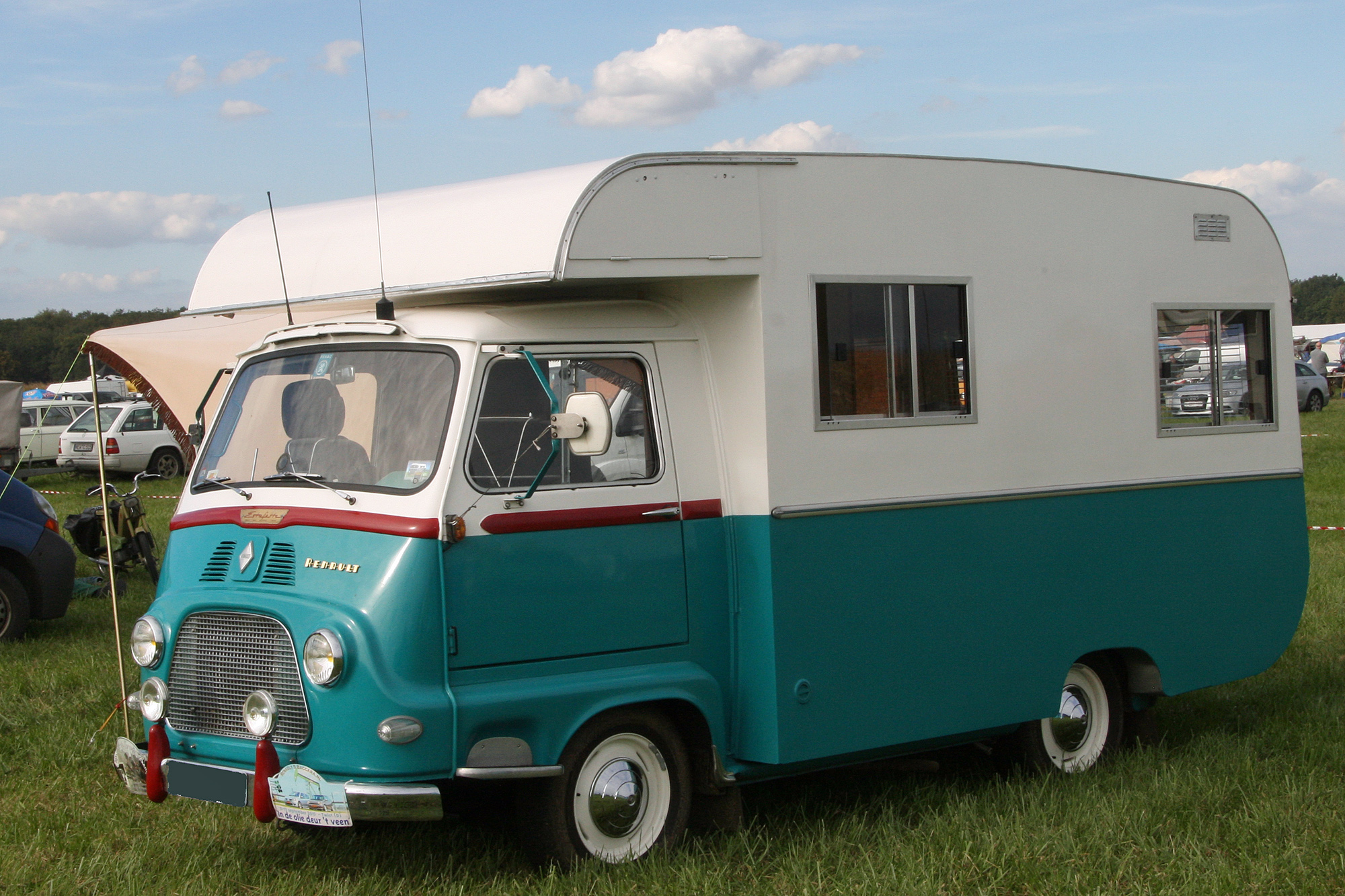 Renault Estafette 1