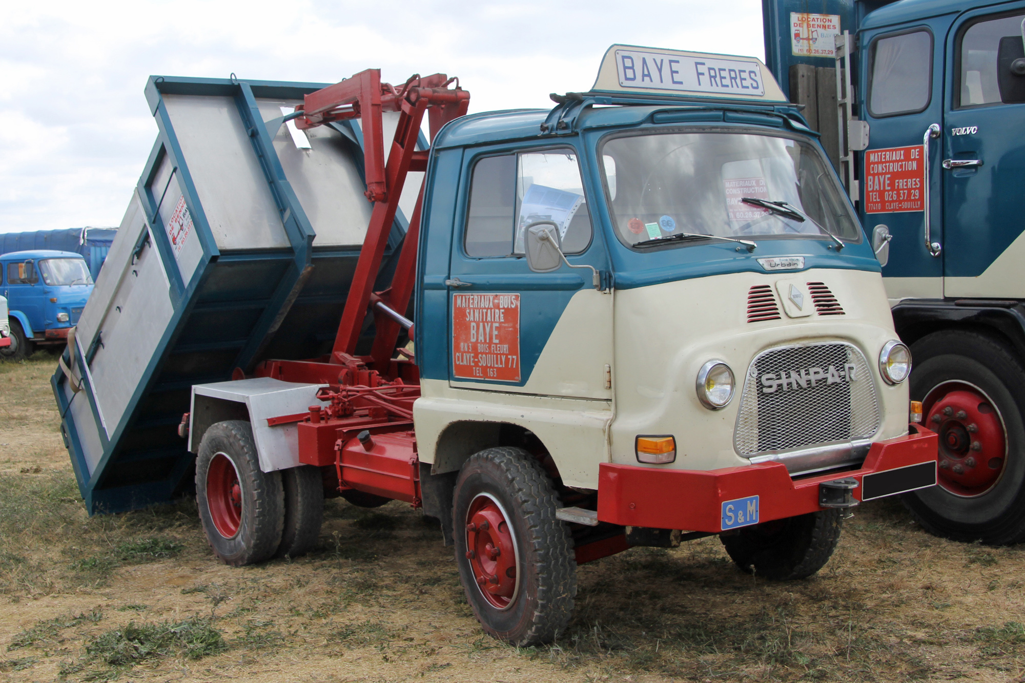 Renault Estafette 1