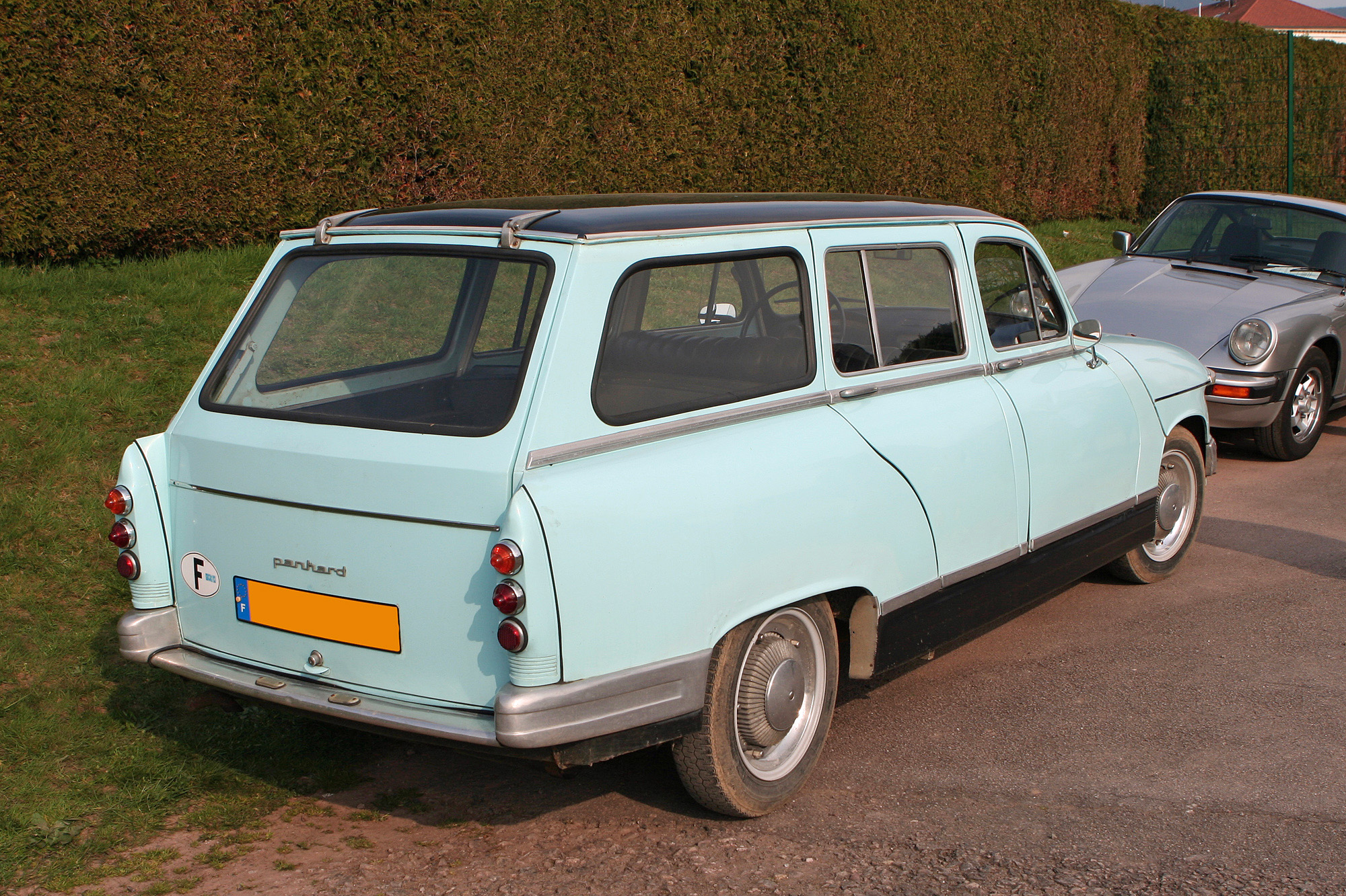 Panhard & Levassor PL17 break