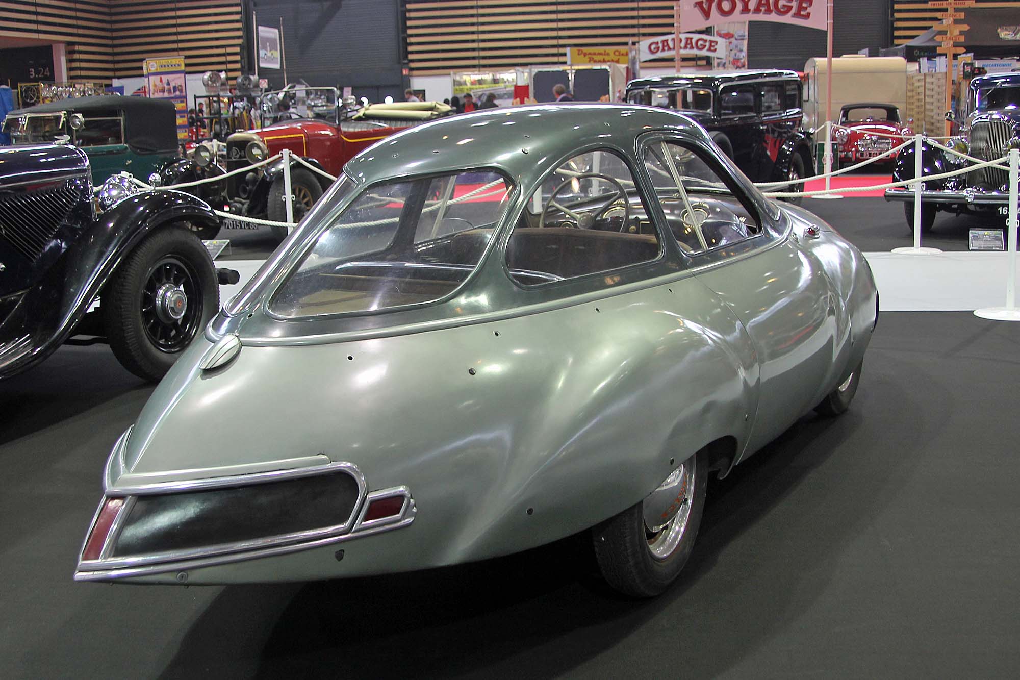 Description du véhicule Panhard Dynavia Encyclopédie automobile